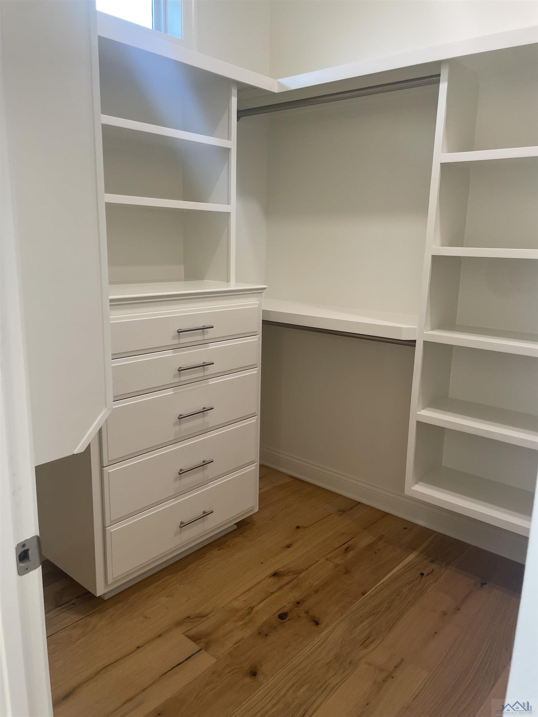 351 Ravensaide Drive