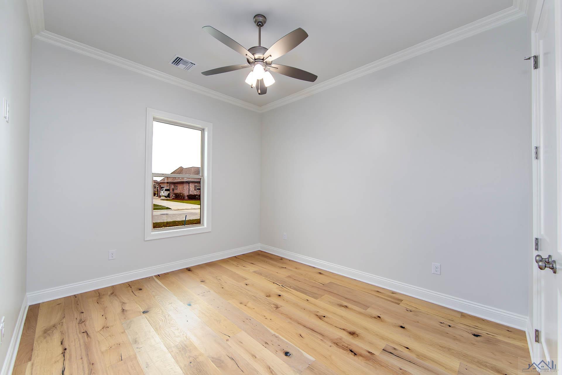 351 Ravensaide Drive