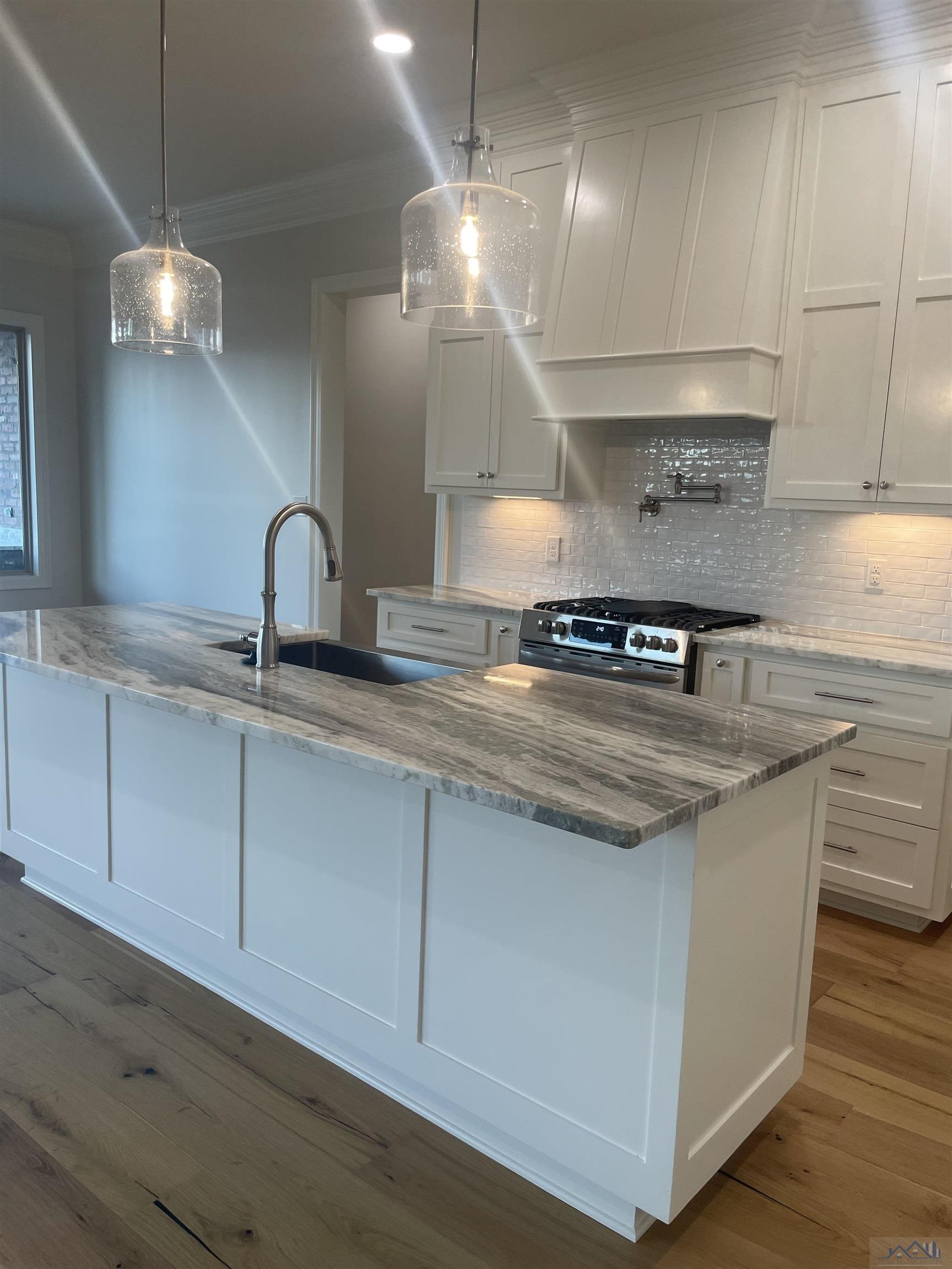 351 Ravensaide Drive