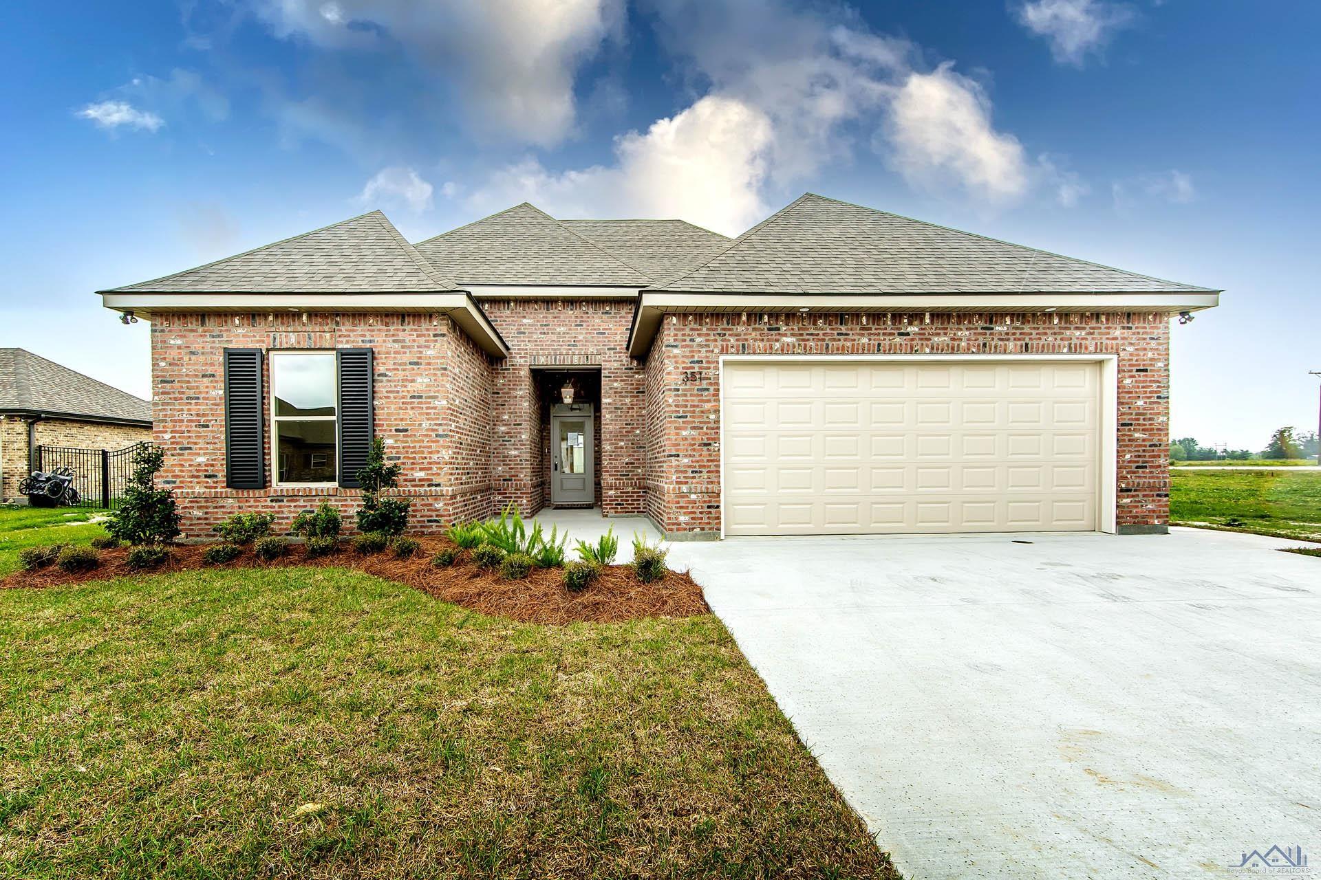 351 Ravensaide Drive