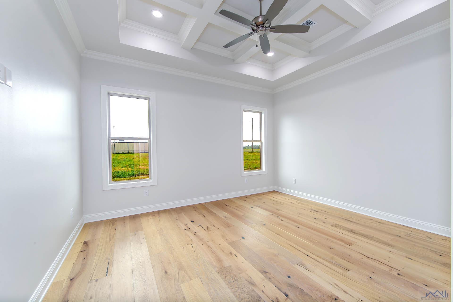 351 Ravensaide Drive