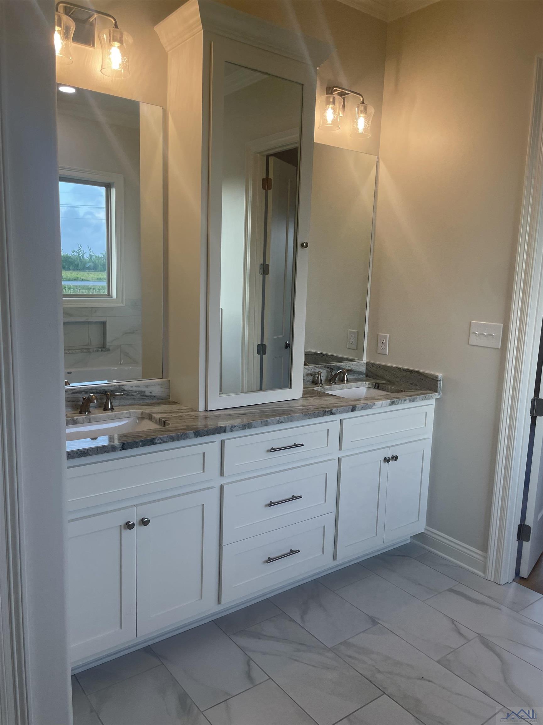 351 Ravensaide Drive