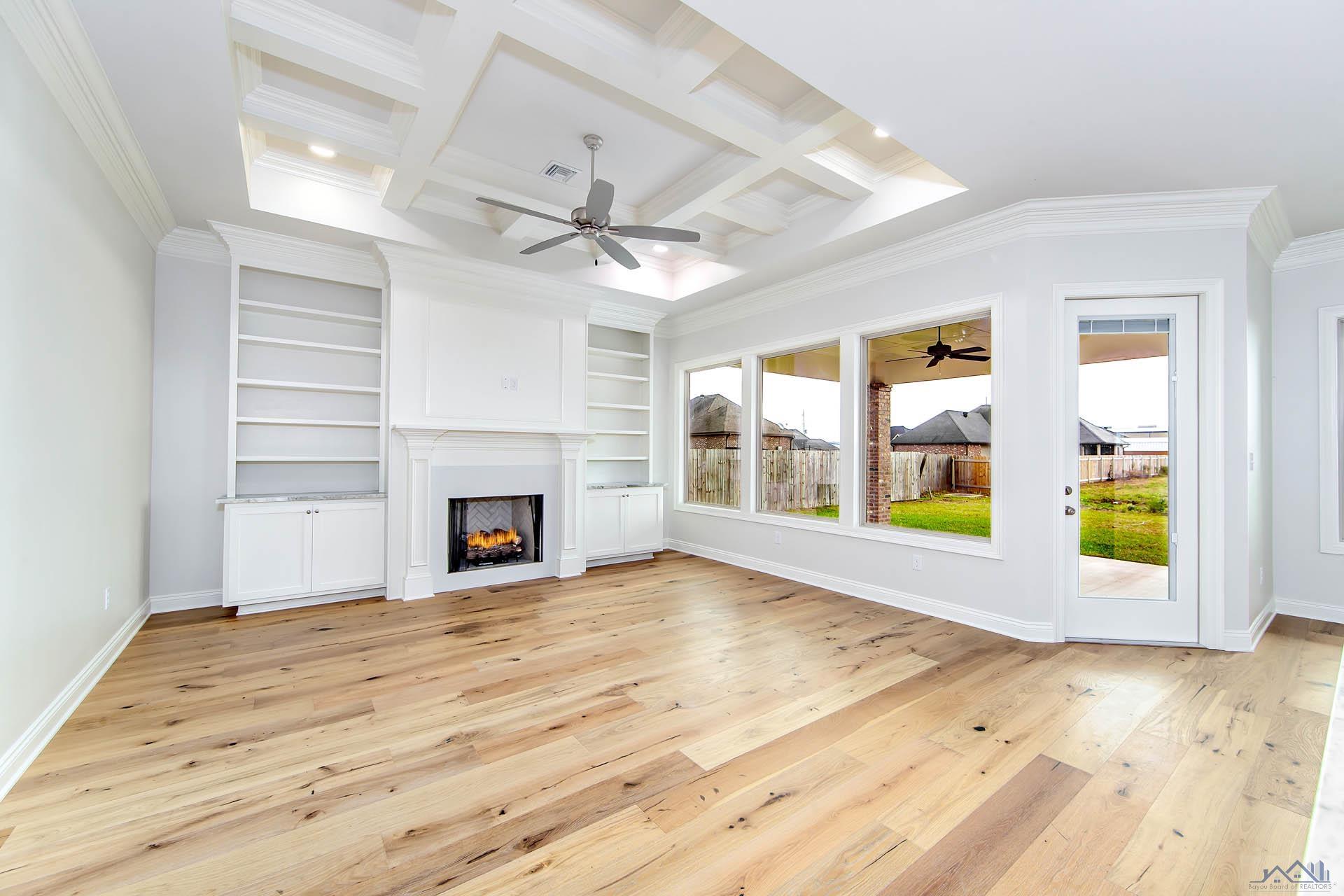 351 Ravensaide Drive