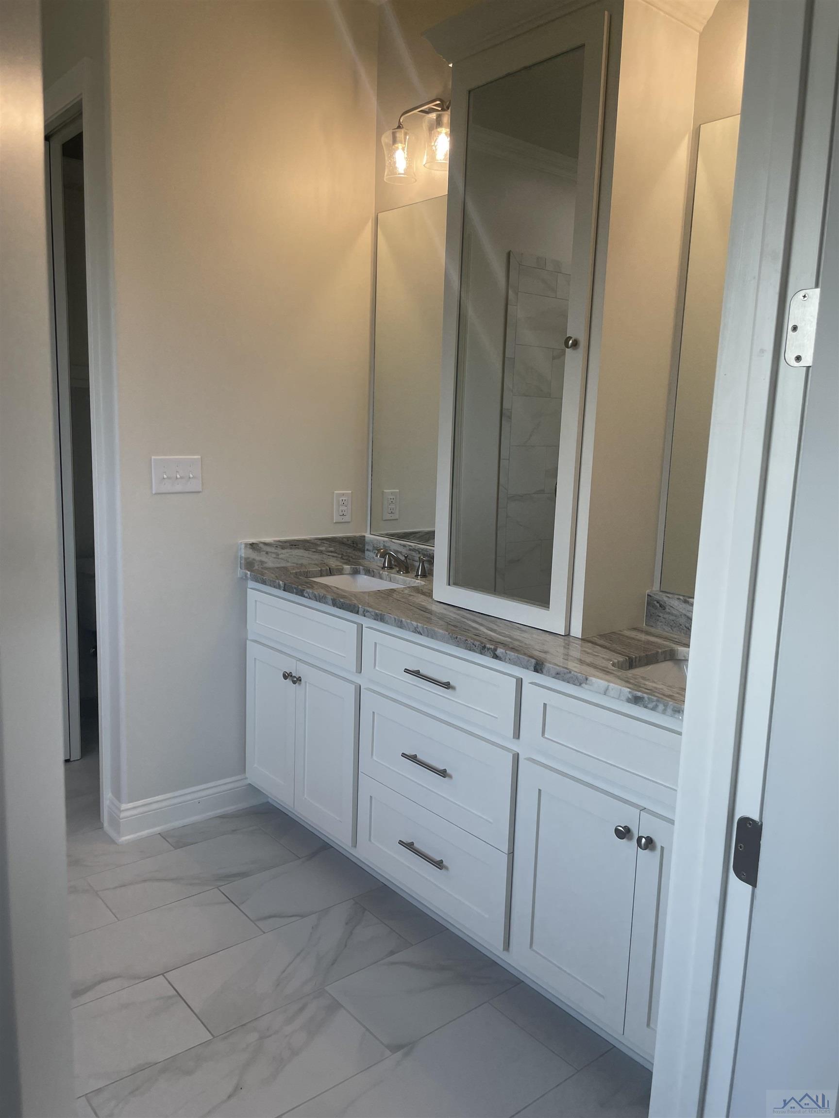 351 Ravensaide Drive