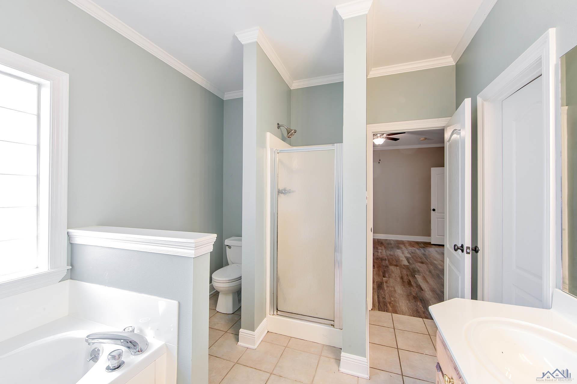 408 Lancaster Dr