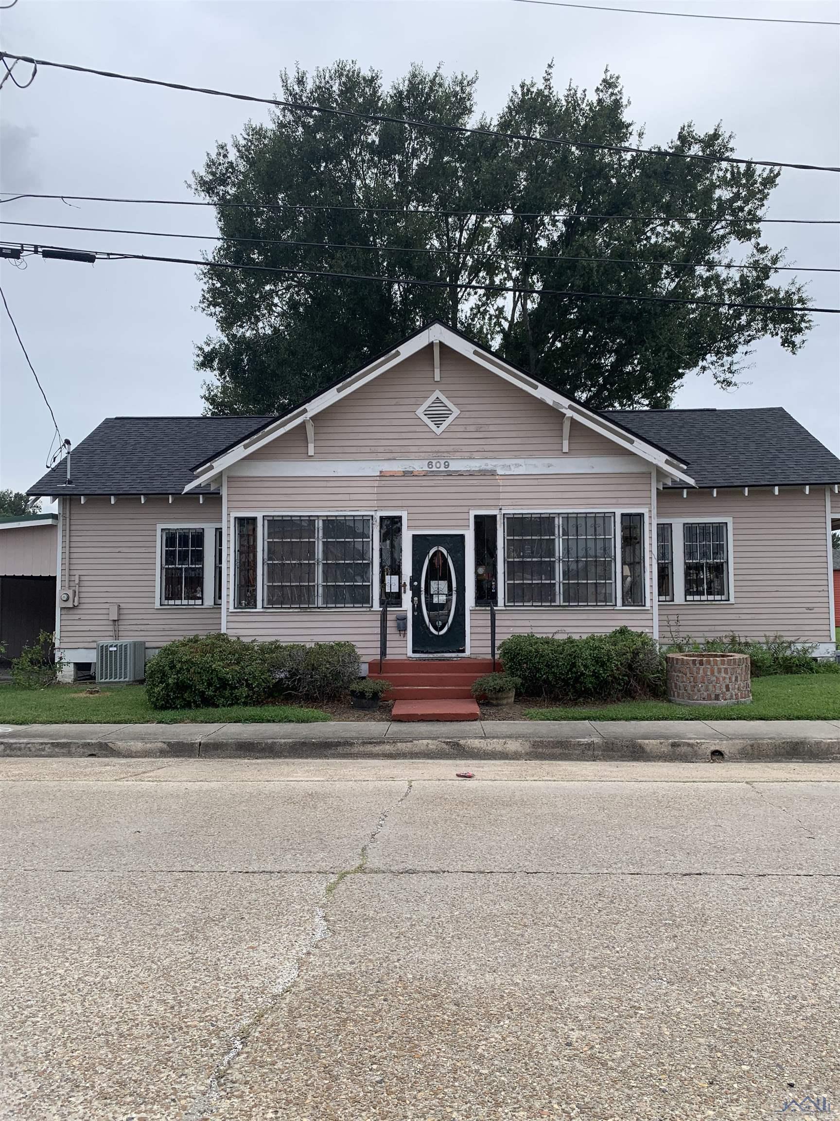 609 Legion Avenue