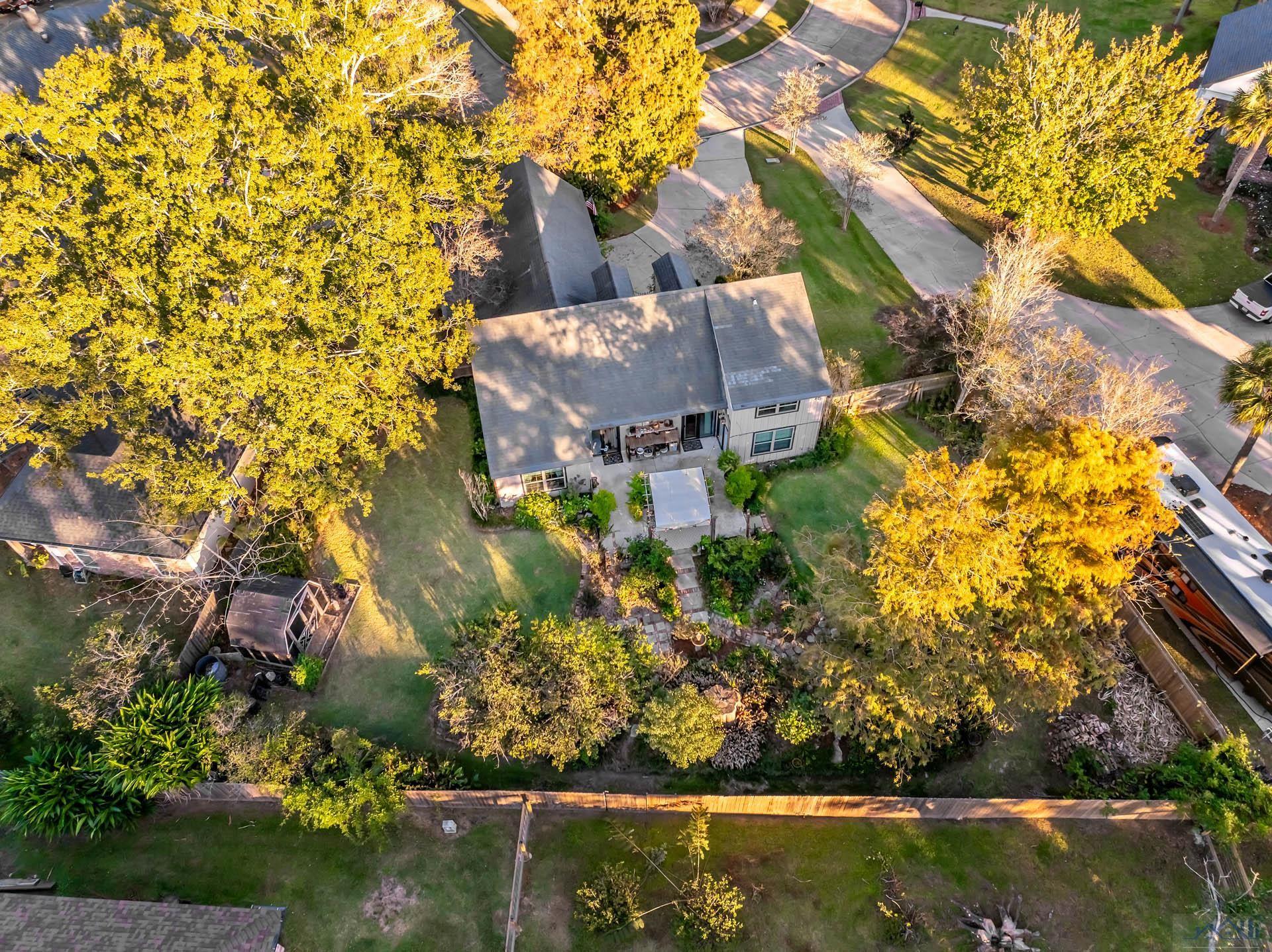 9 Clairmont Dr
