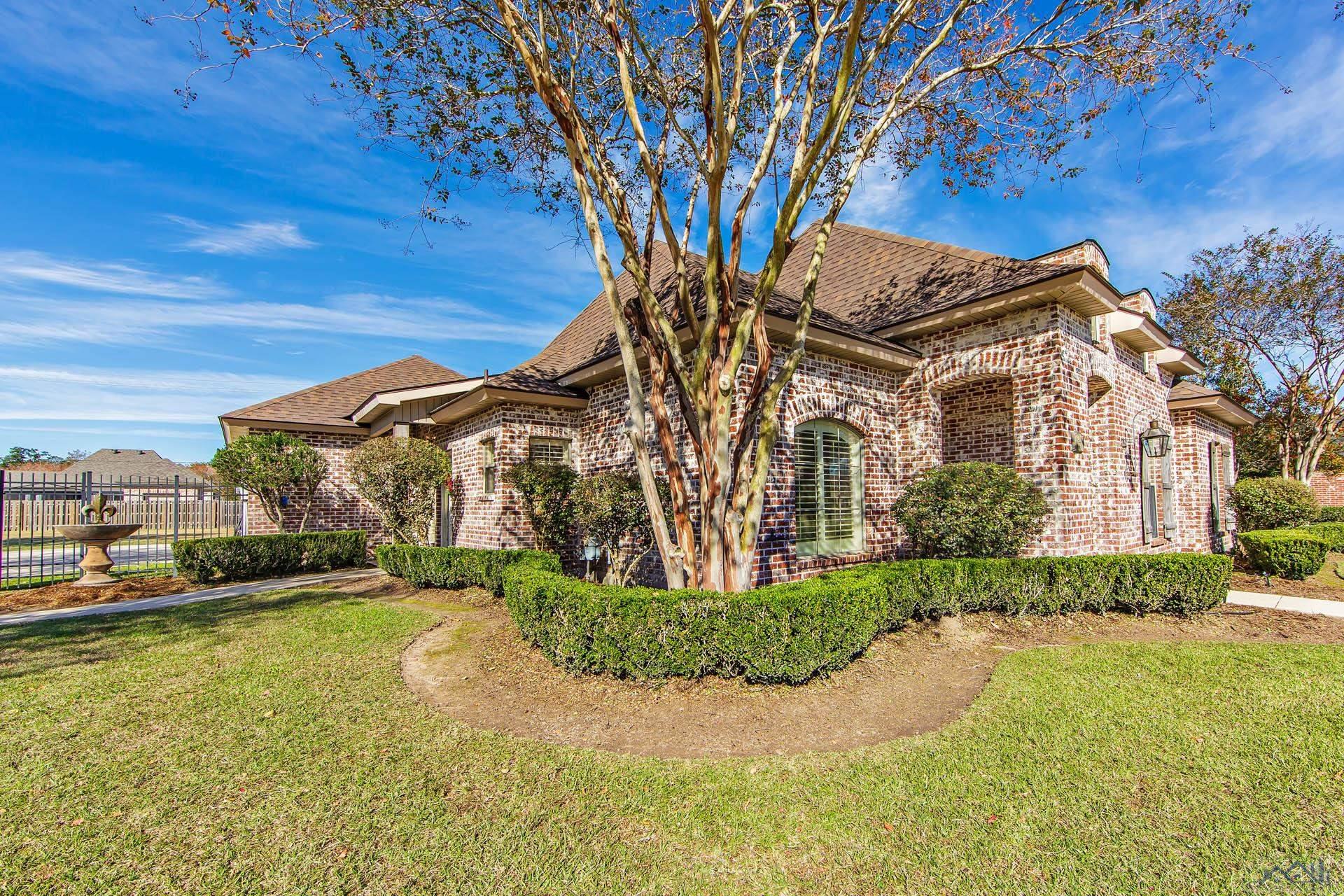 3402 Briarwood Dr