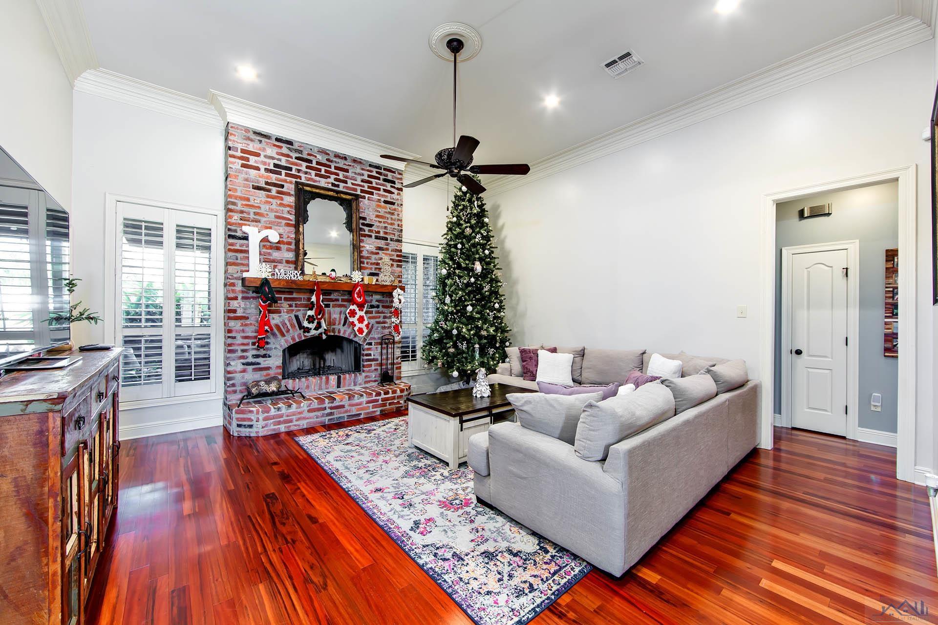 3402 Briarwood Dr