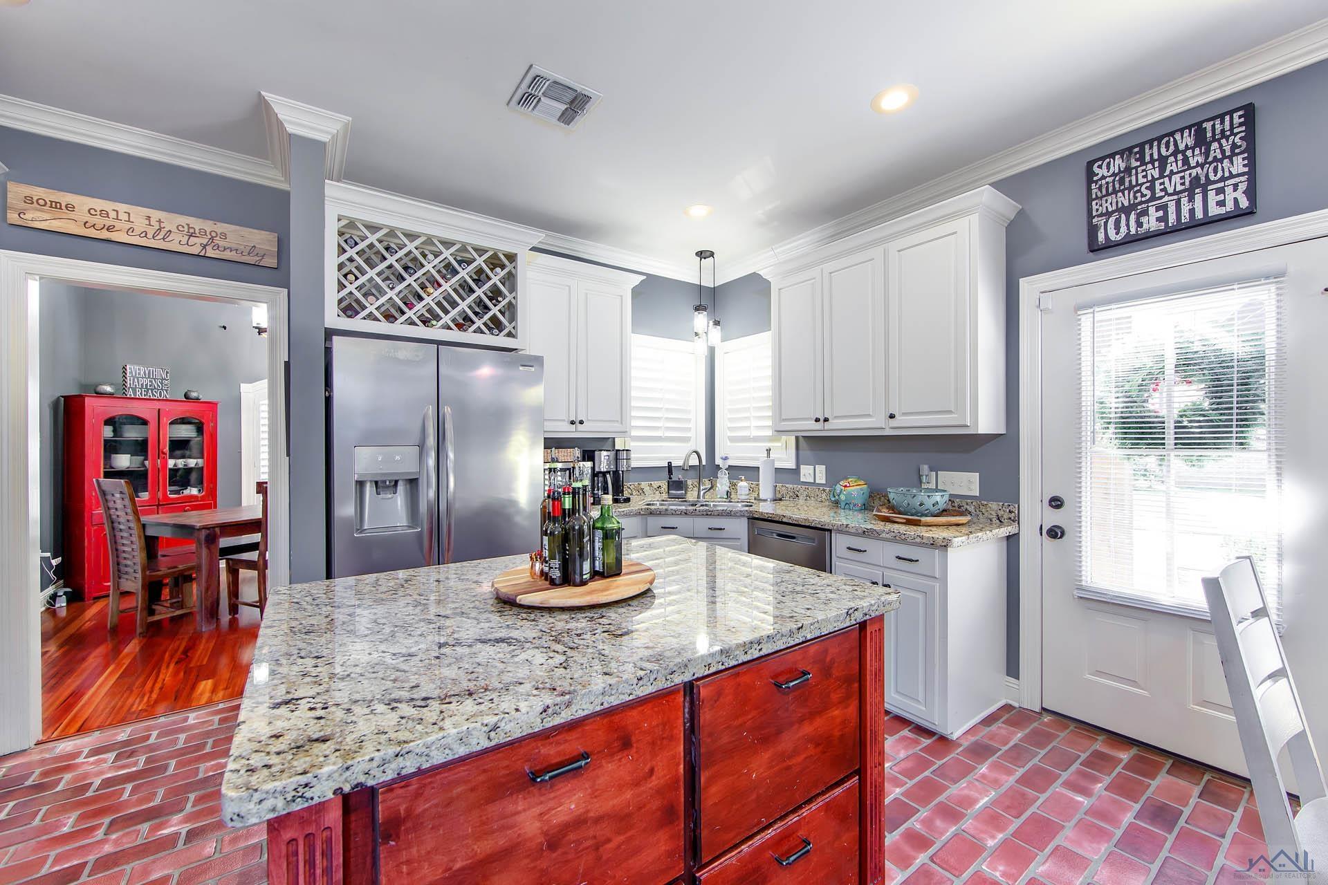 3402 Briarwood Dr