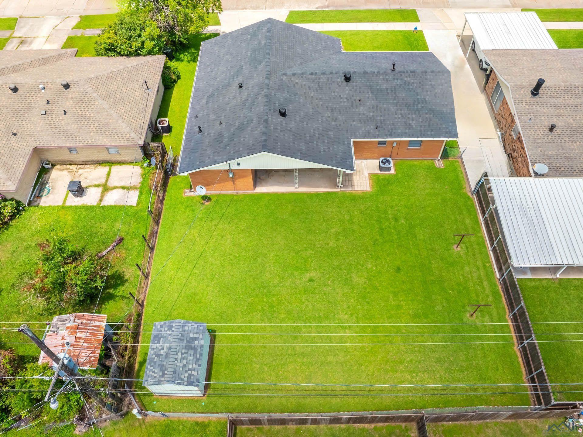 308 Douglas Dr