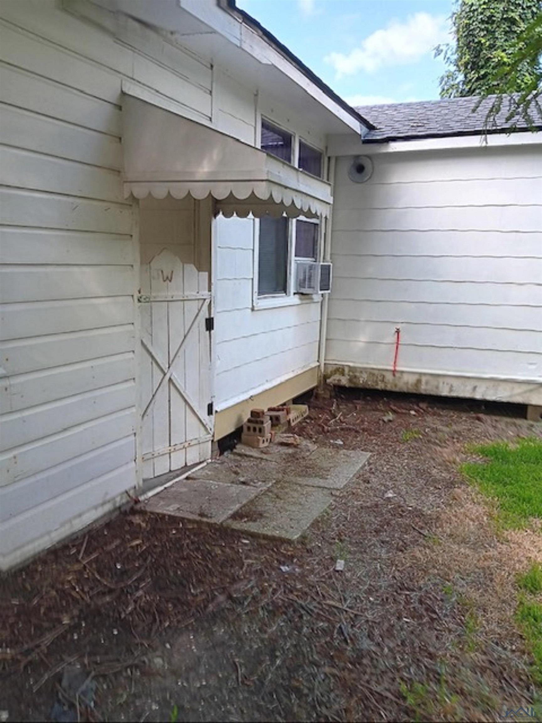 1311 Honduras Street