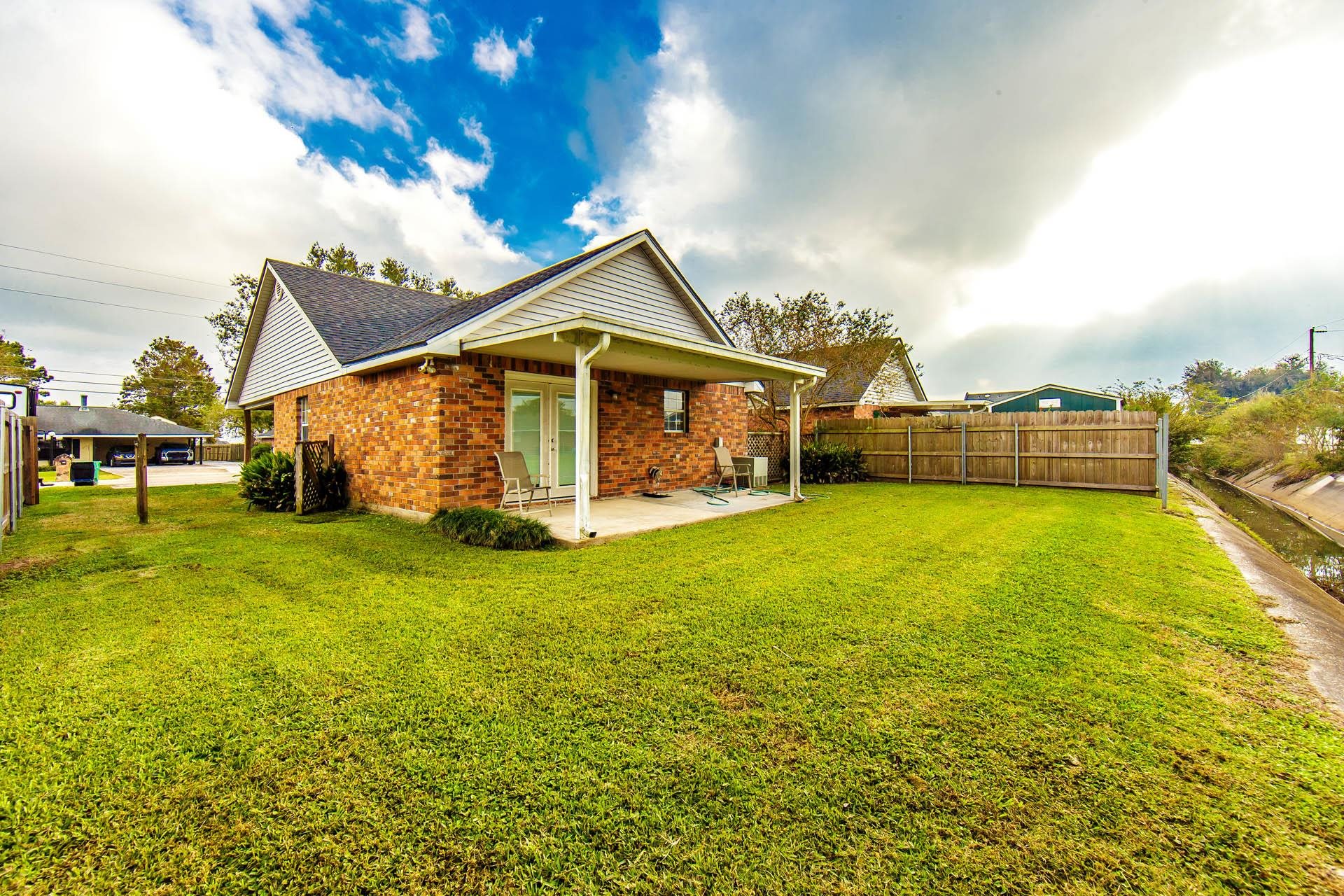 512-B Parkside Dr