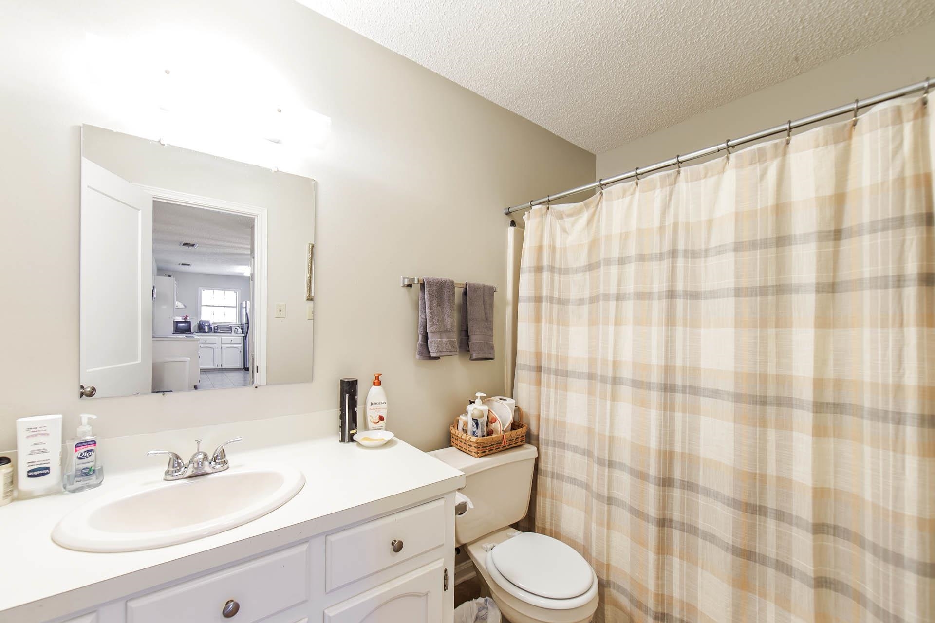 512-B Parkside Dr