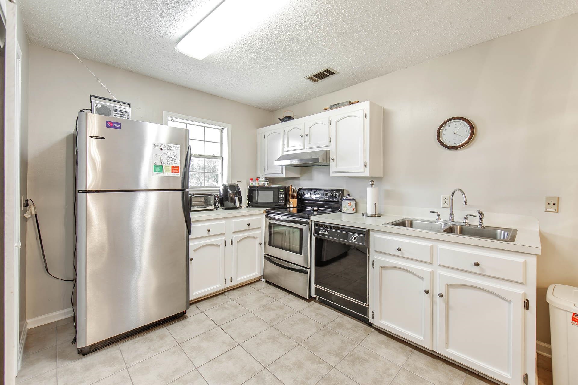 512-B Parkside Dr