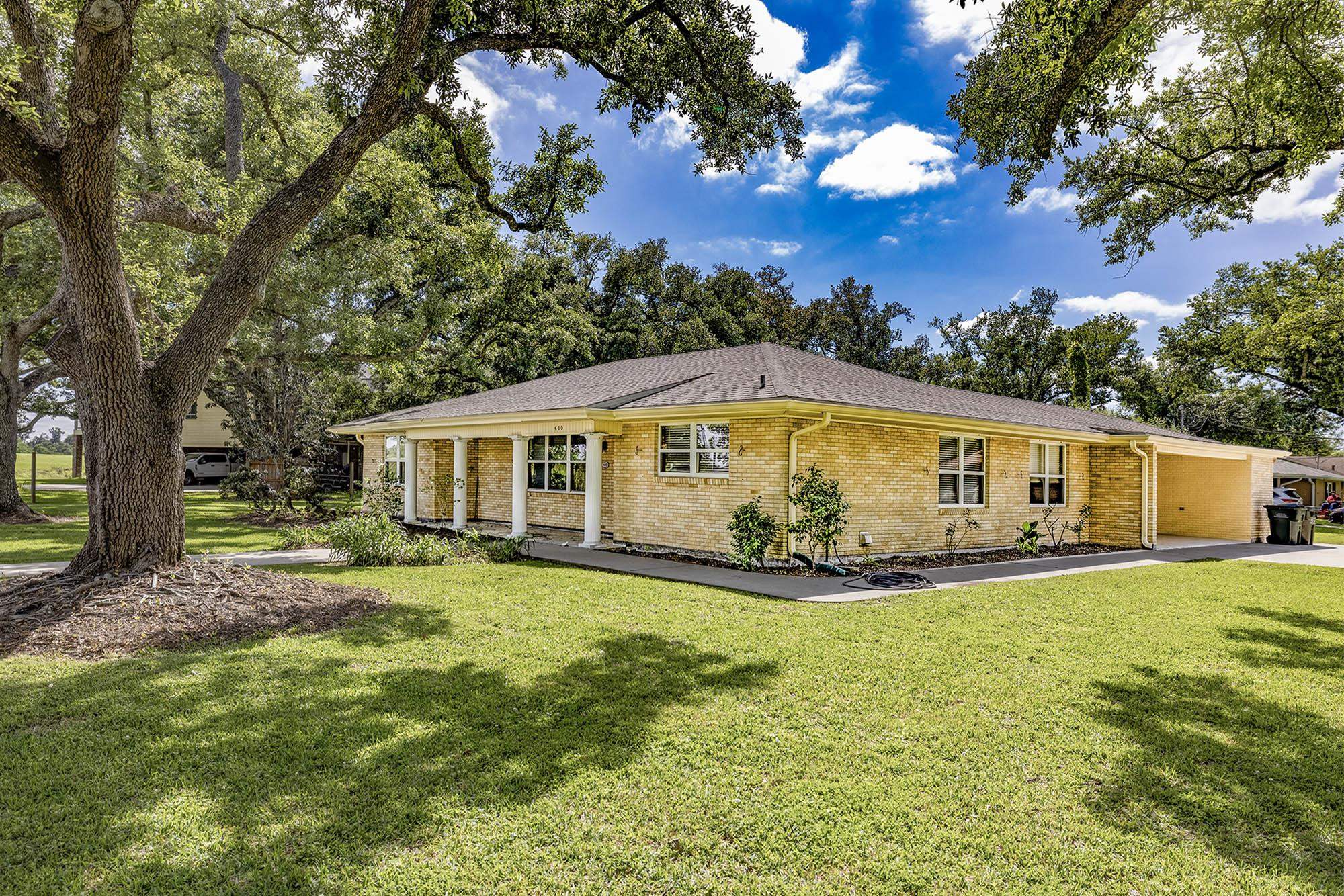 600 Buena Vista Blvd
