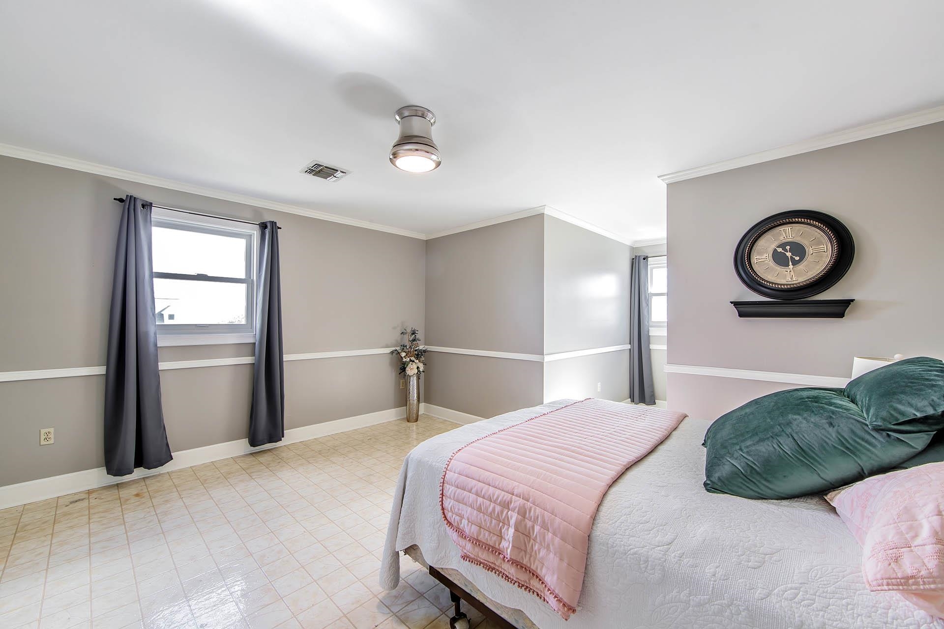 104 Talbot Dr