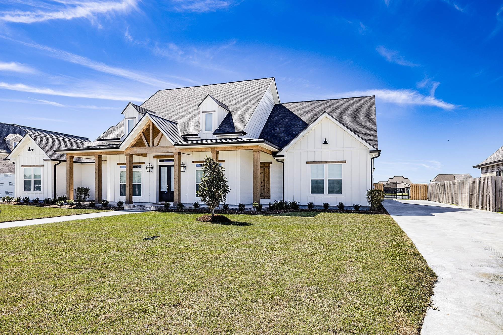 240 Waterford Dr