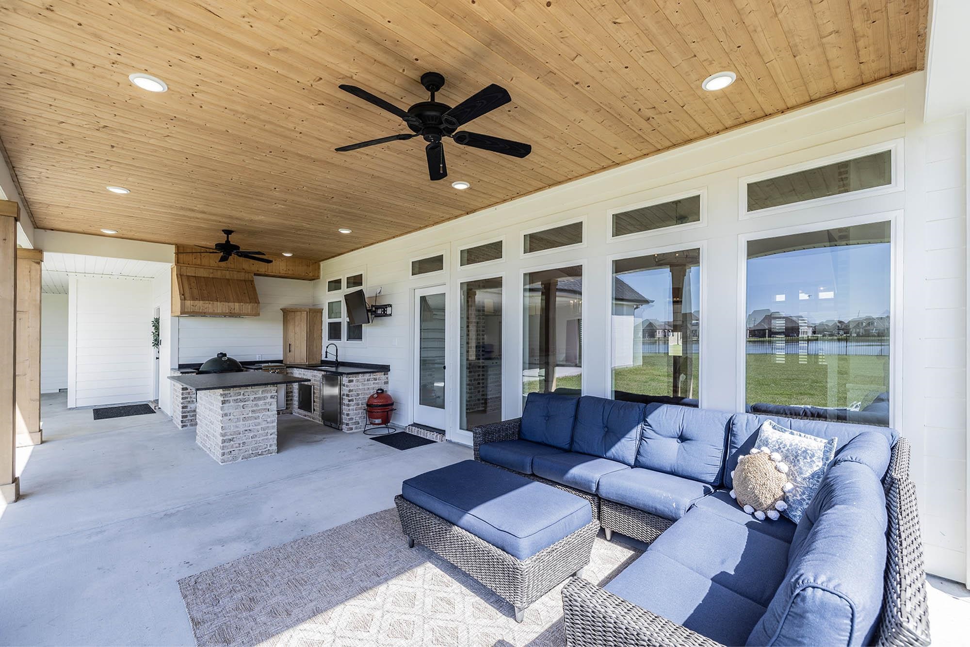 240 Waterford Dr