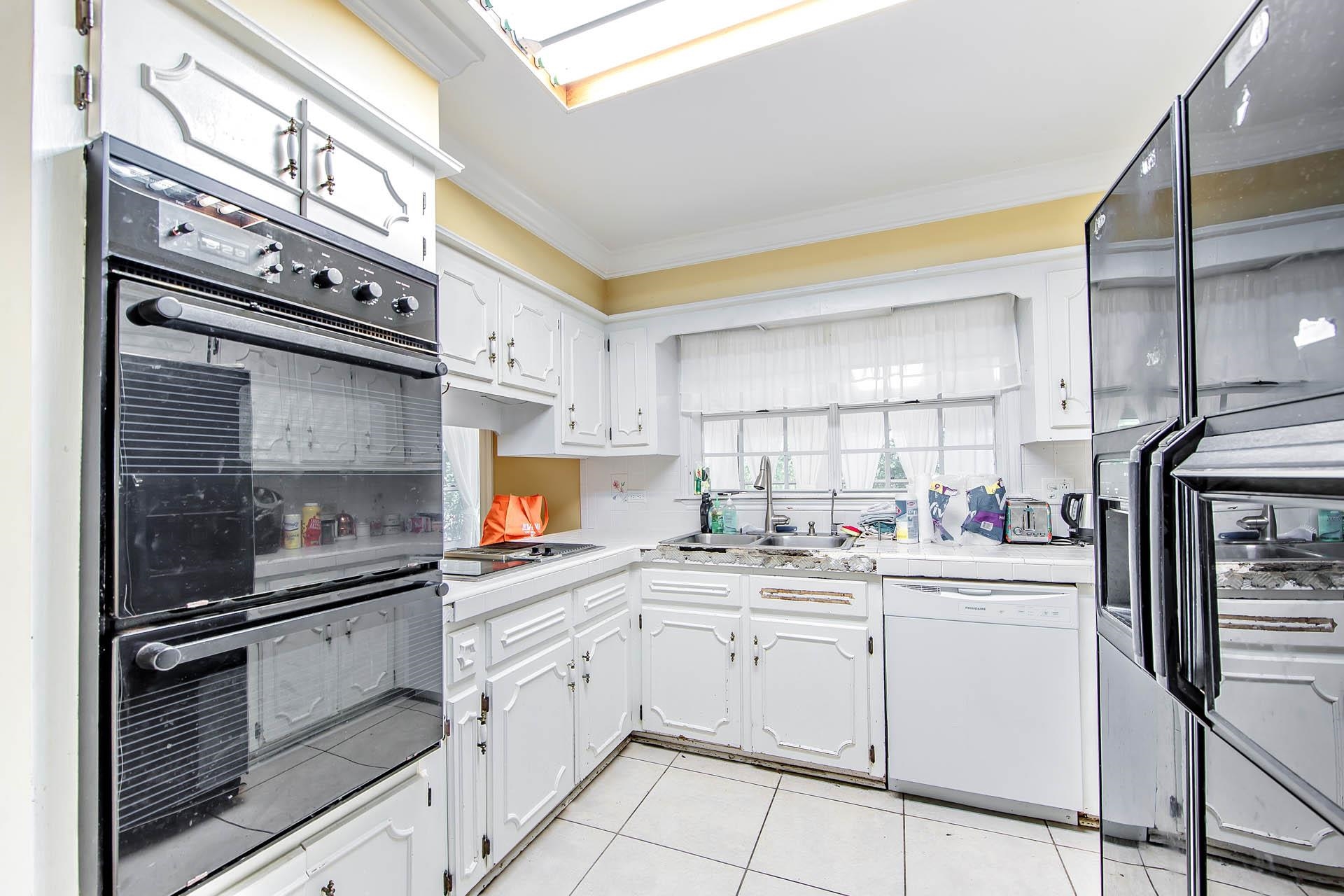 309 Madewood Dr