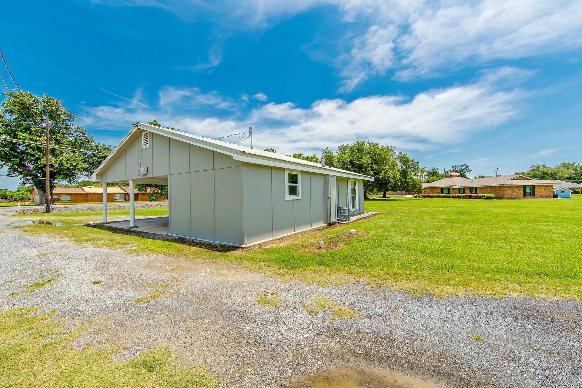 4274 Country Drive