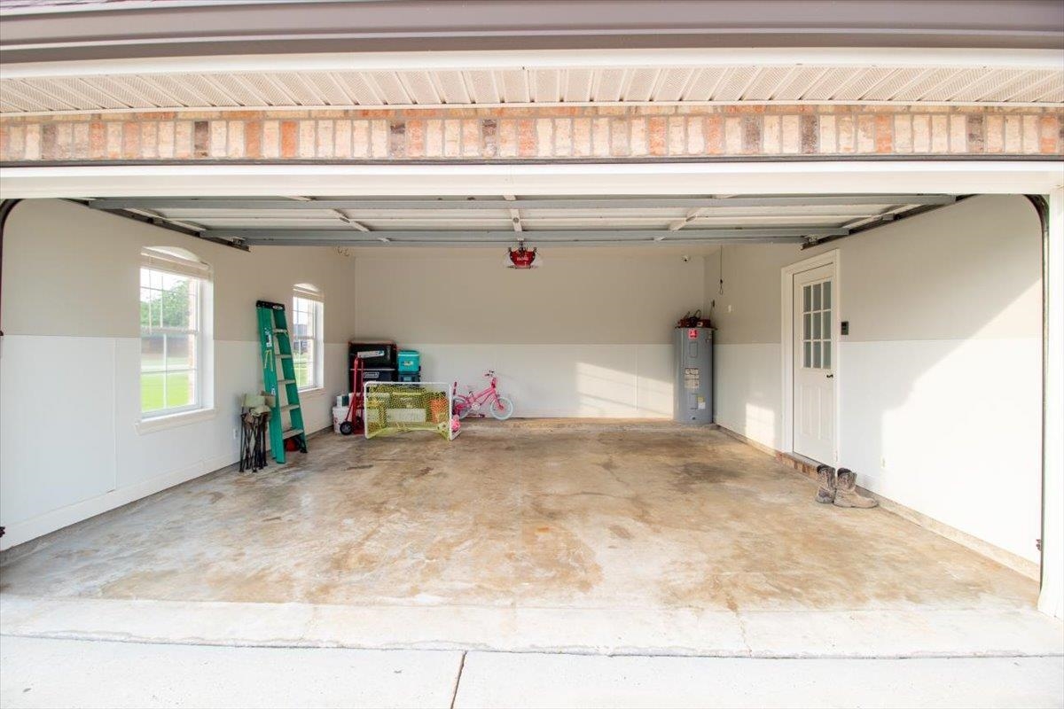 305 Lake Decade Ct