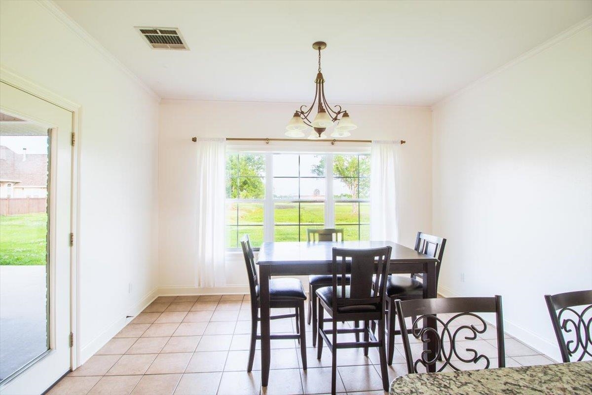 305 Lake Decade Ct
