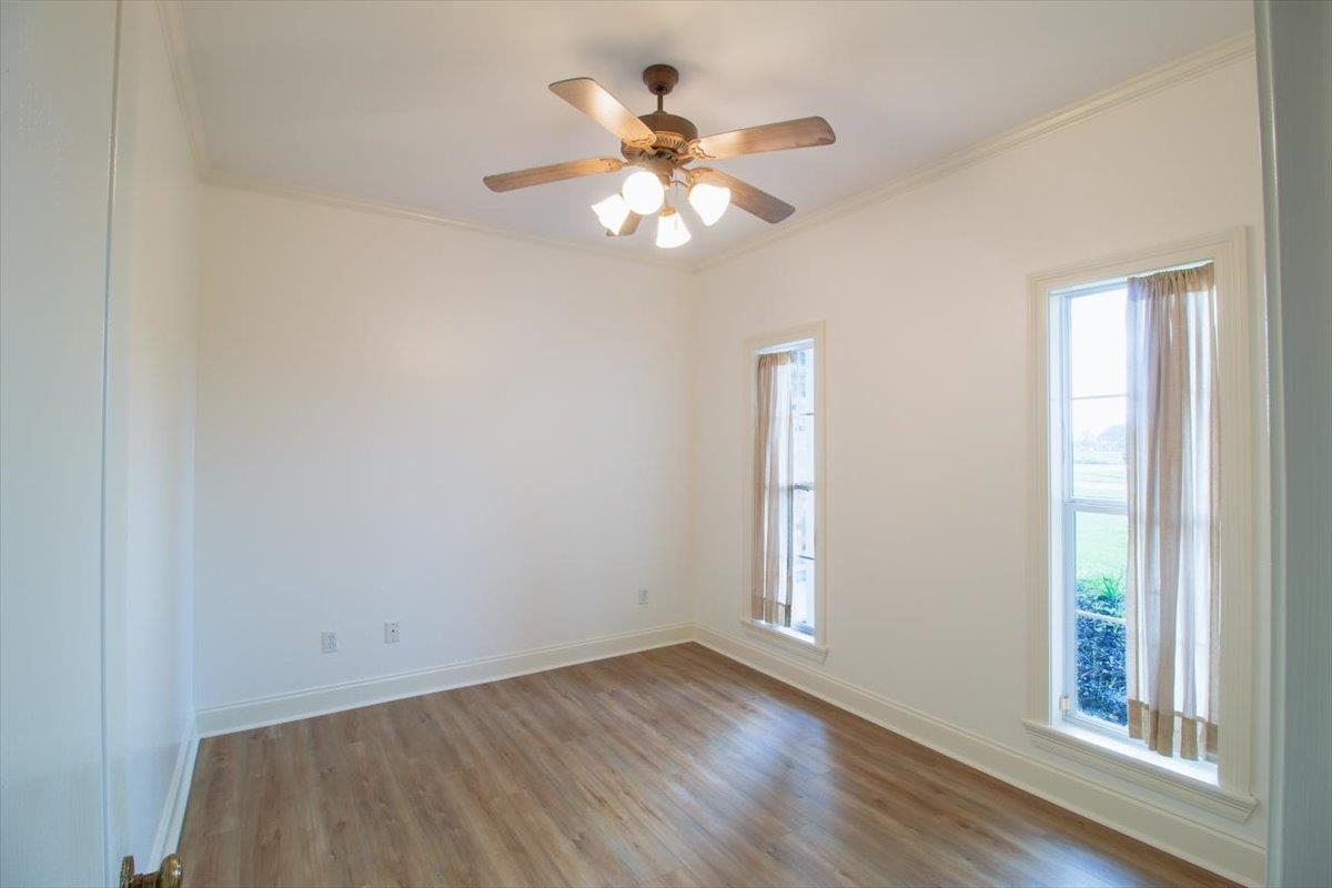 305 Lake Decade Ct