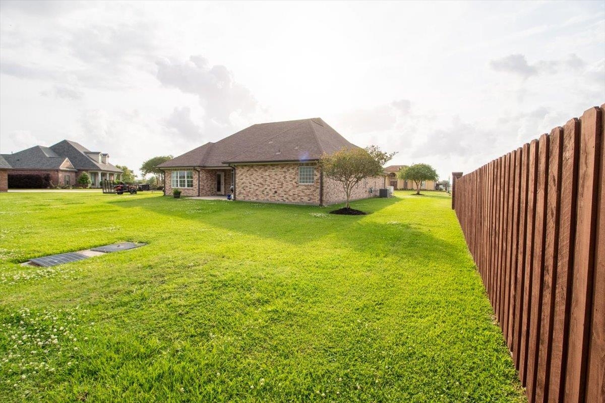 305 Lake Decade Ct