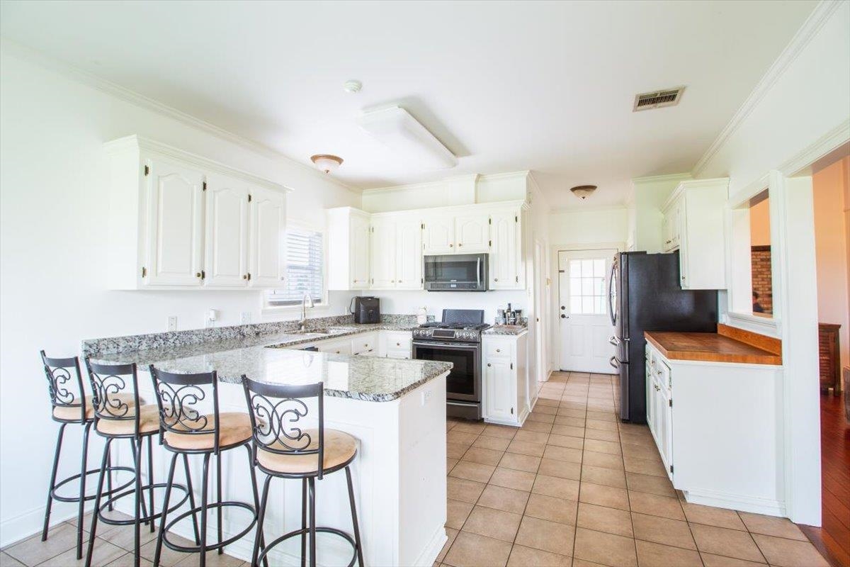 305 Lake Decade Ct