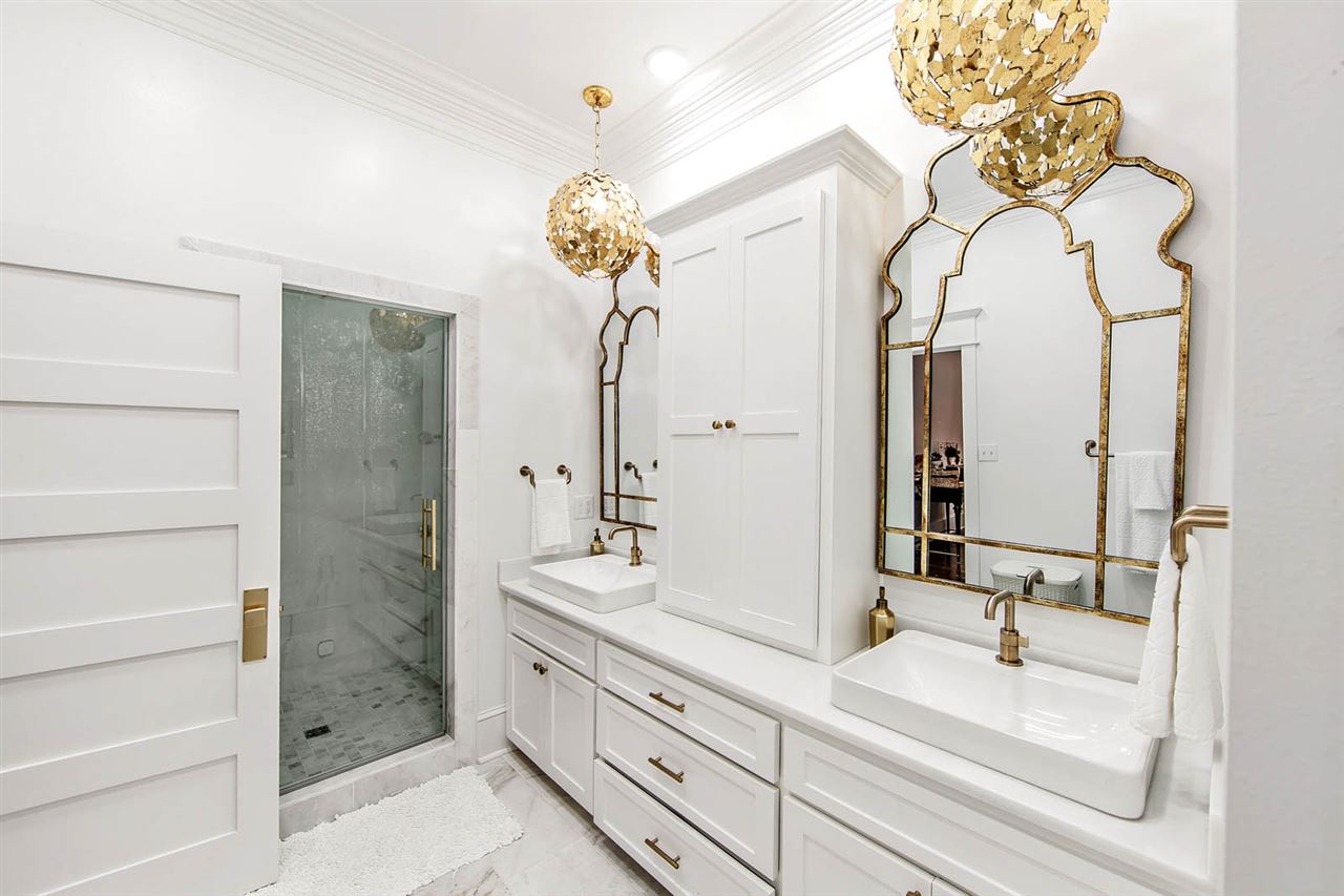 401 Oak Alley Dr