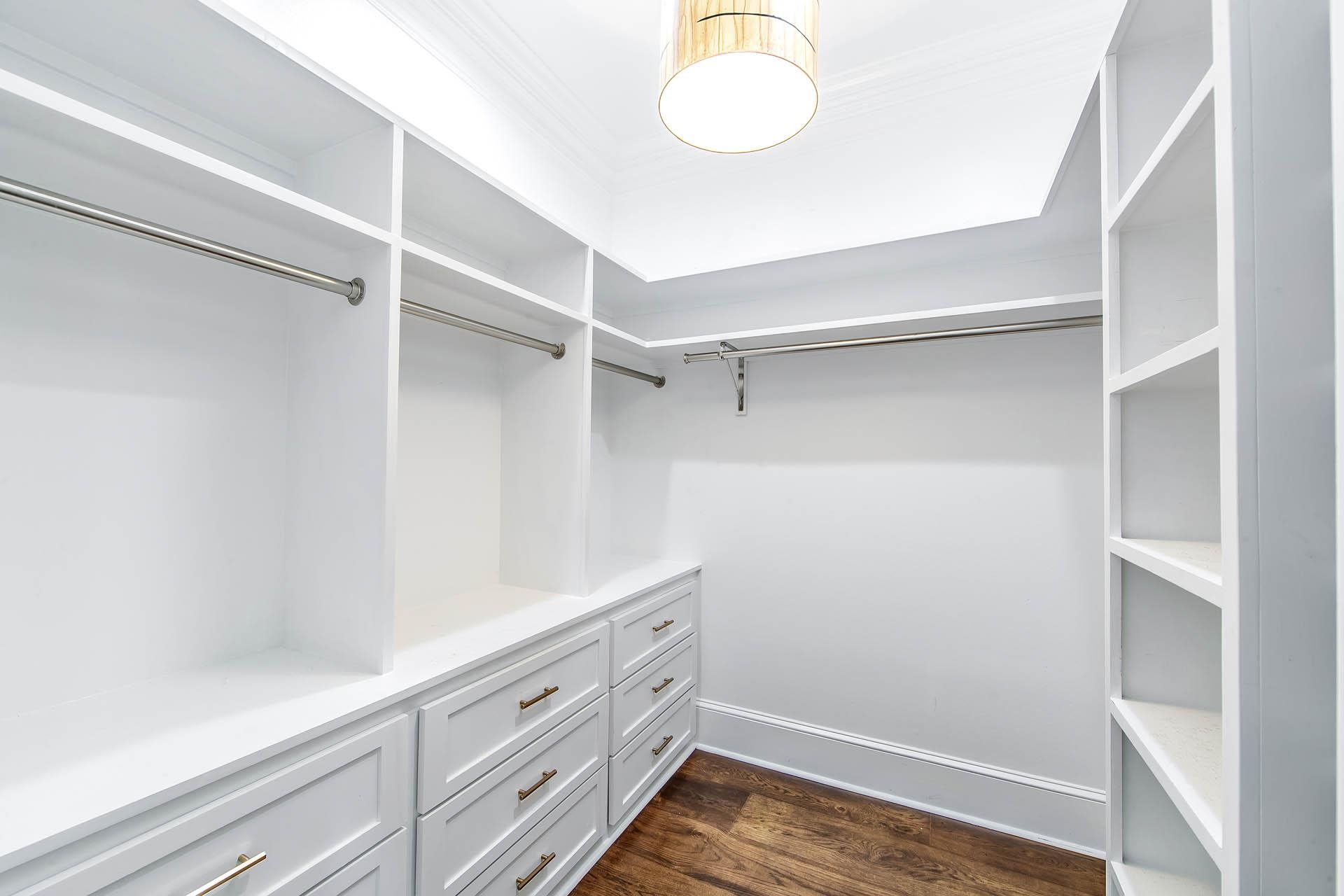 401 Oak Alley Dr
