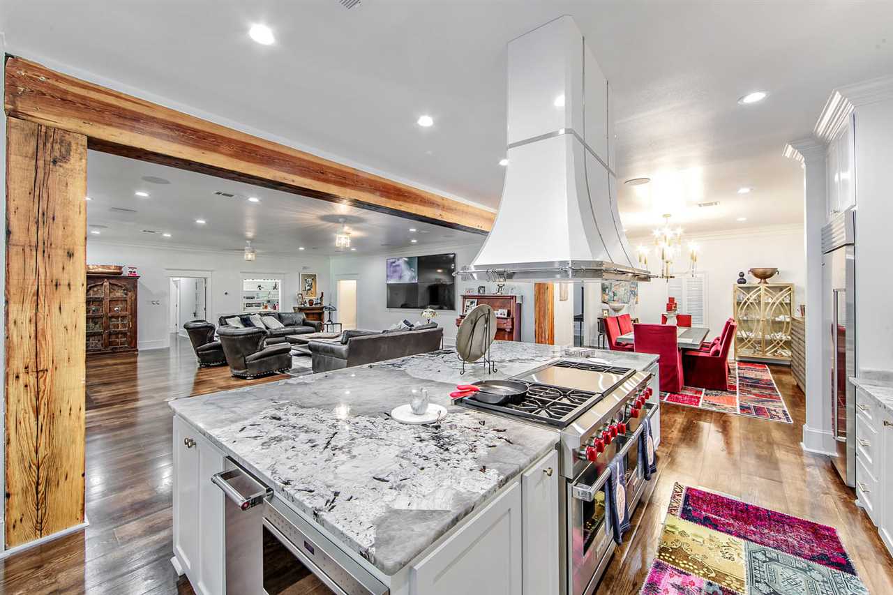 401 Oak Alley Dr