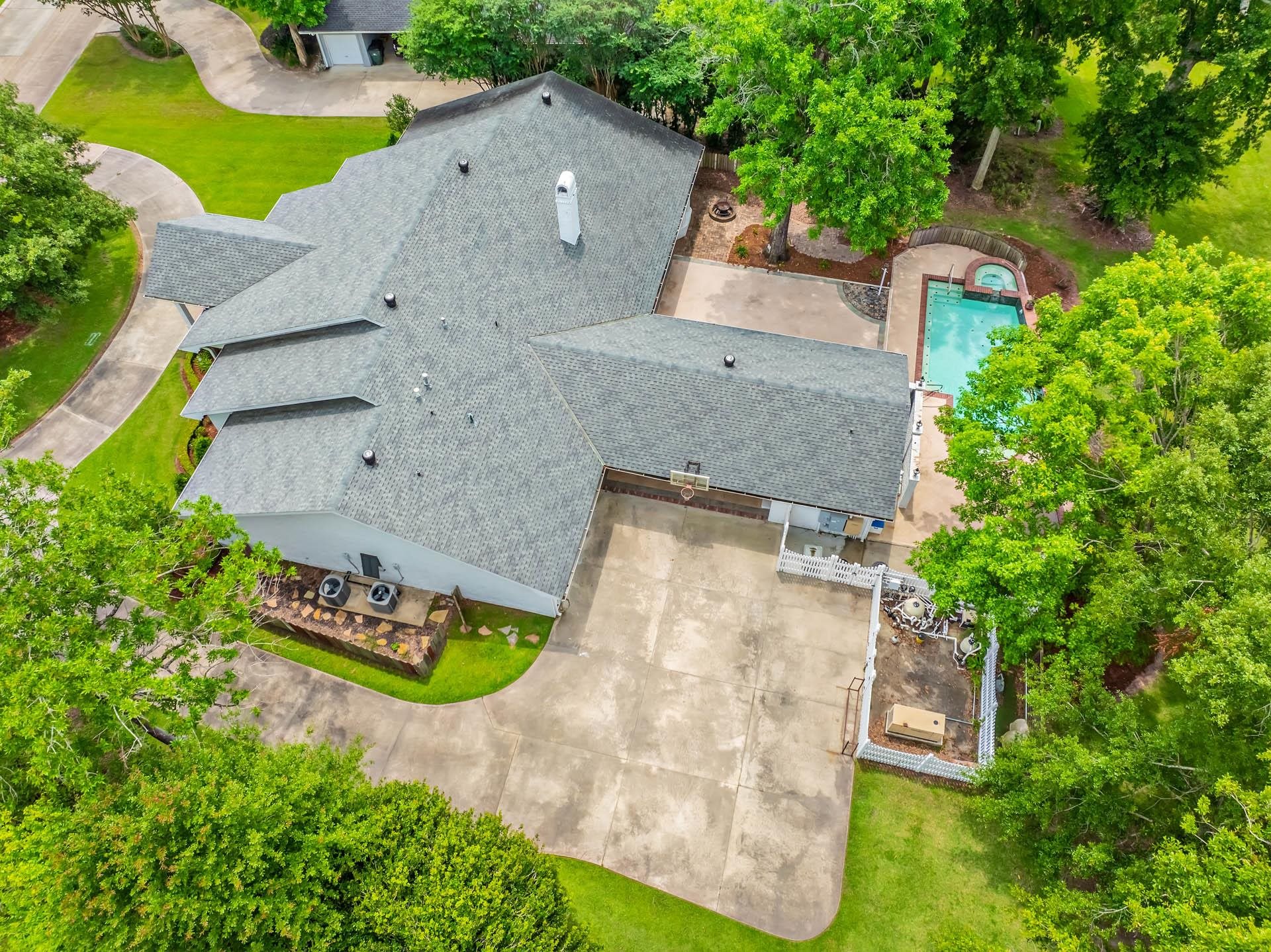 401 Oak Alley Dr