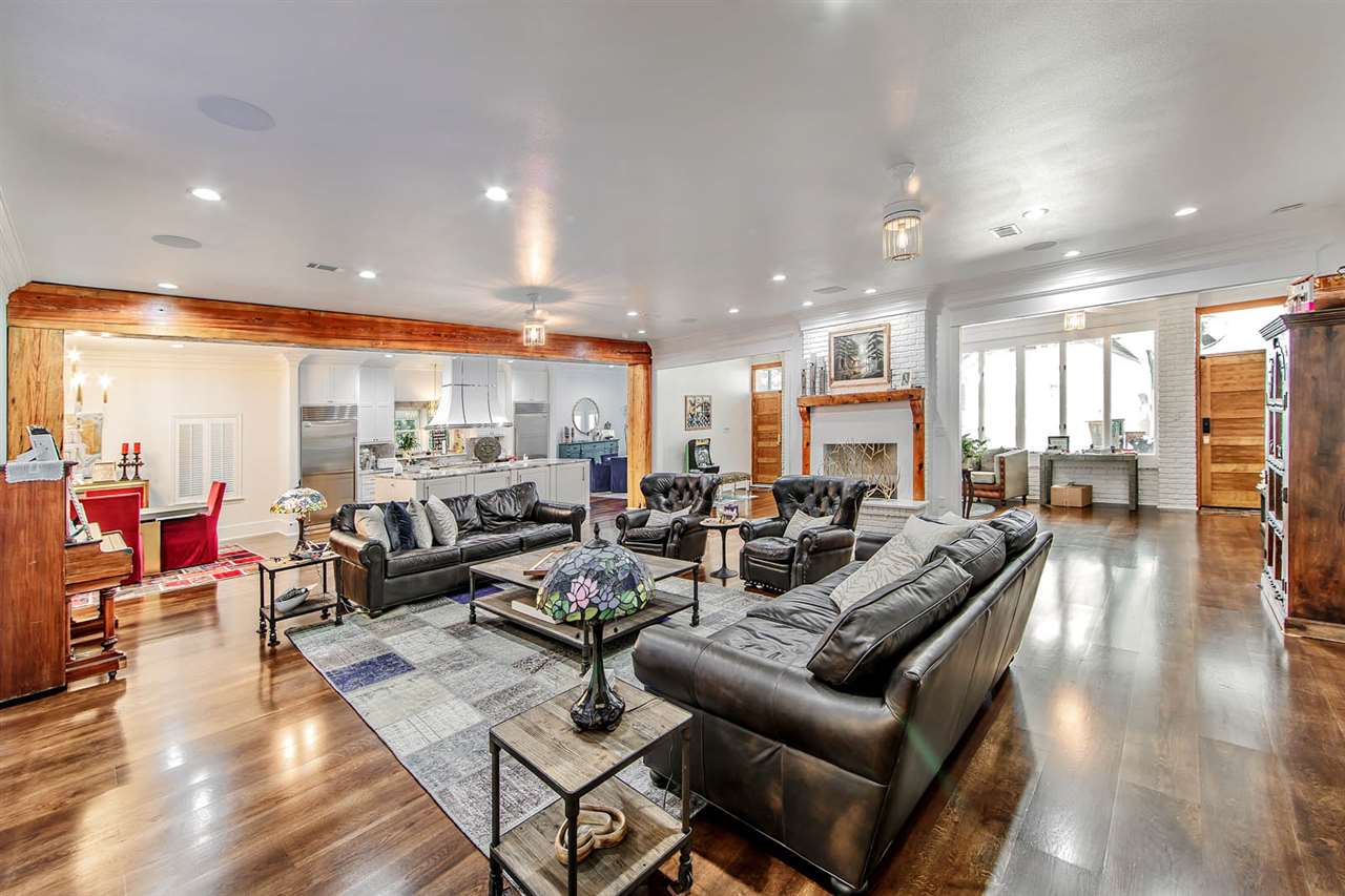 401 Oak Alley Dr