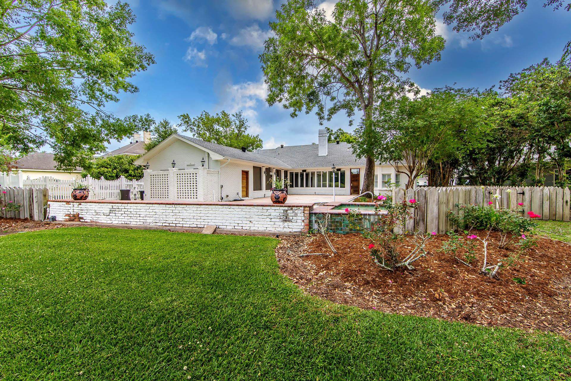 401 Oak Alley Dr