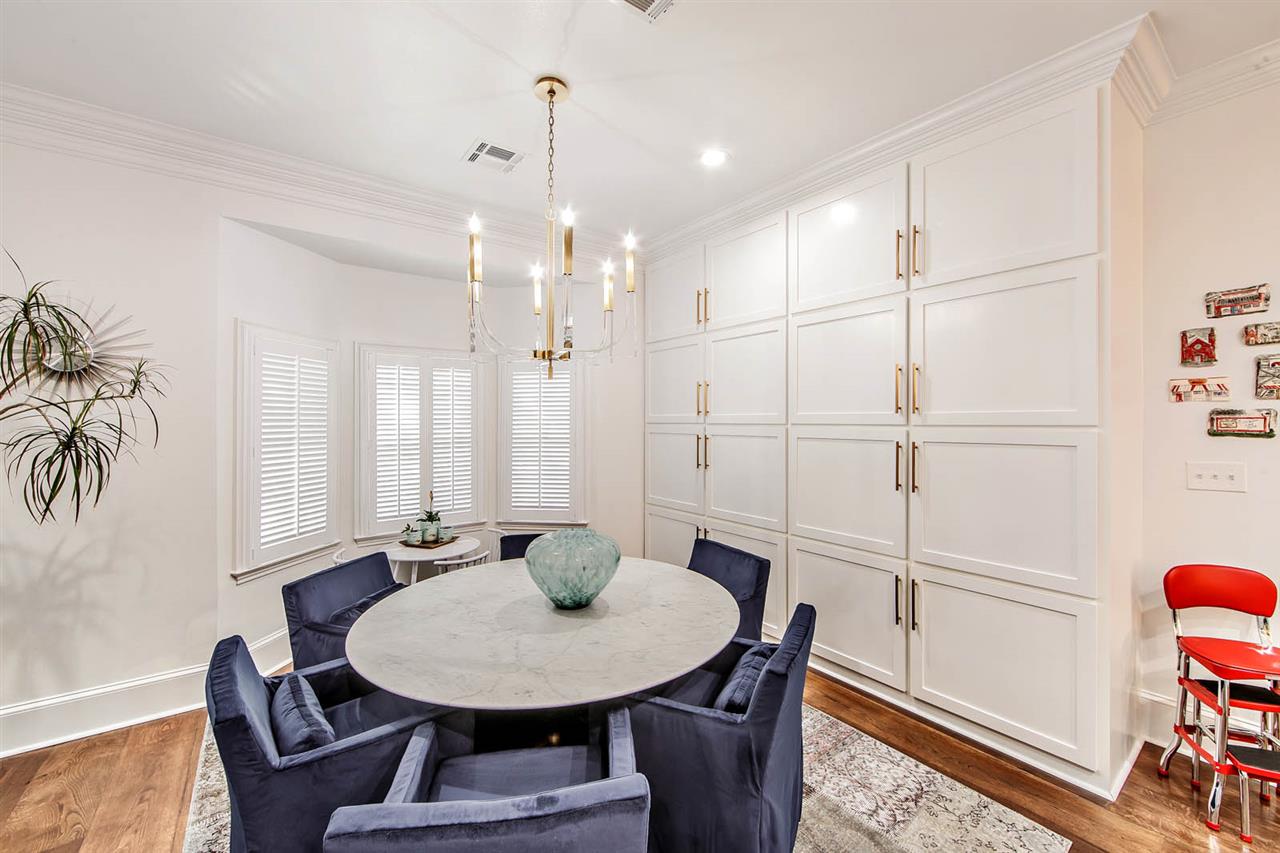401 Oak Alley Dr
