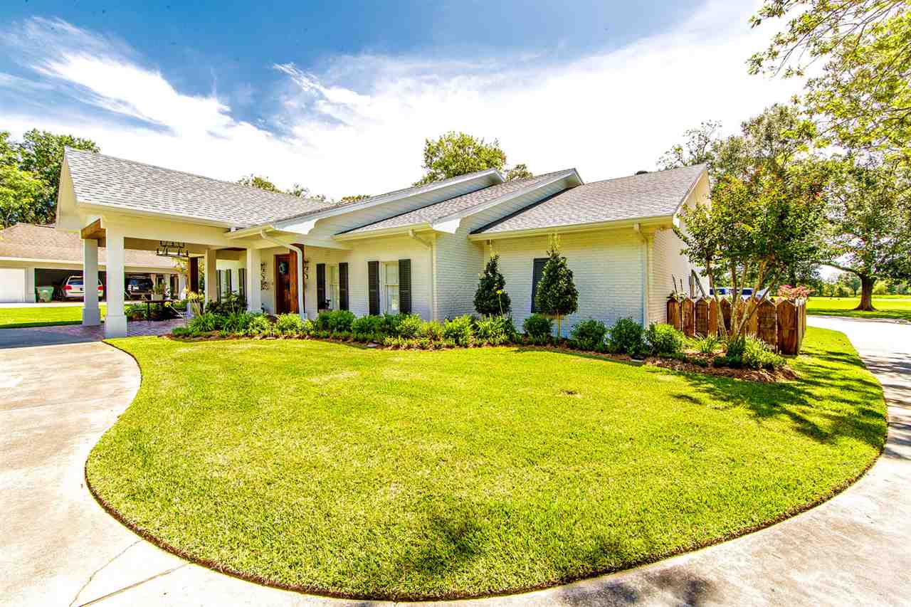401 Oak Alley Dr