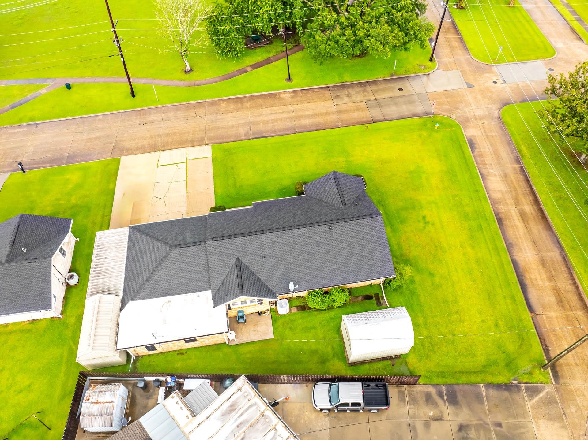 401 Maple Ave