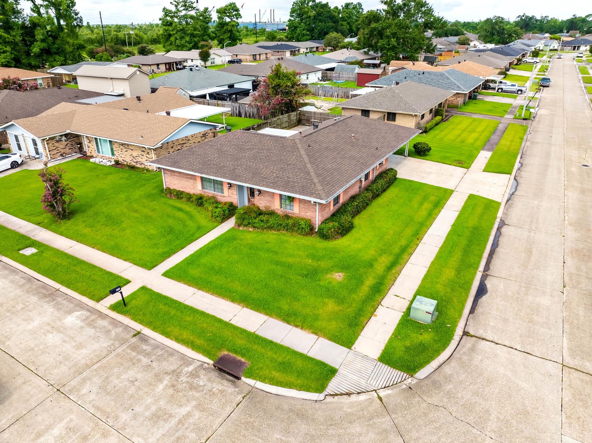 600 Oaklawn Dr