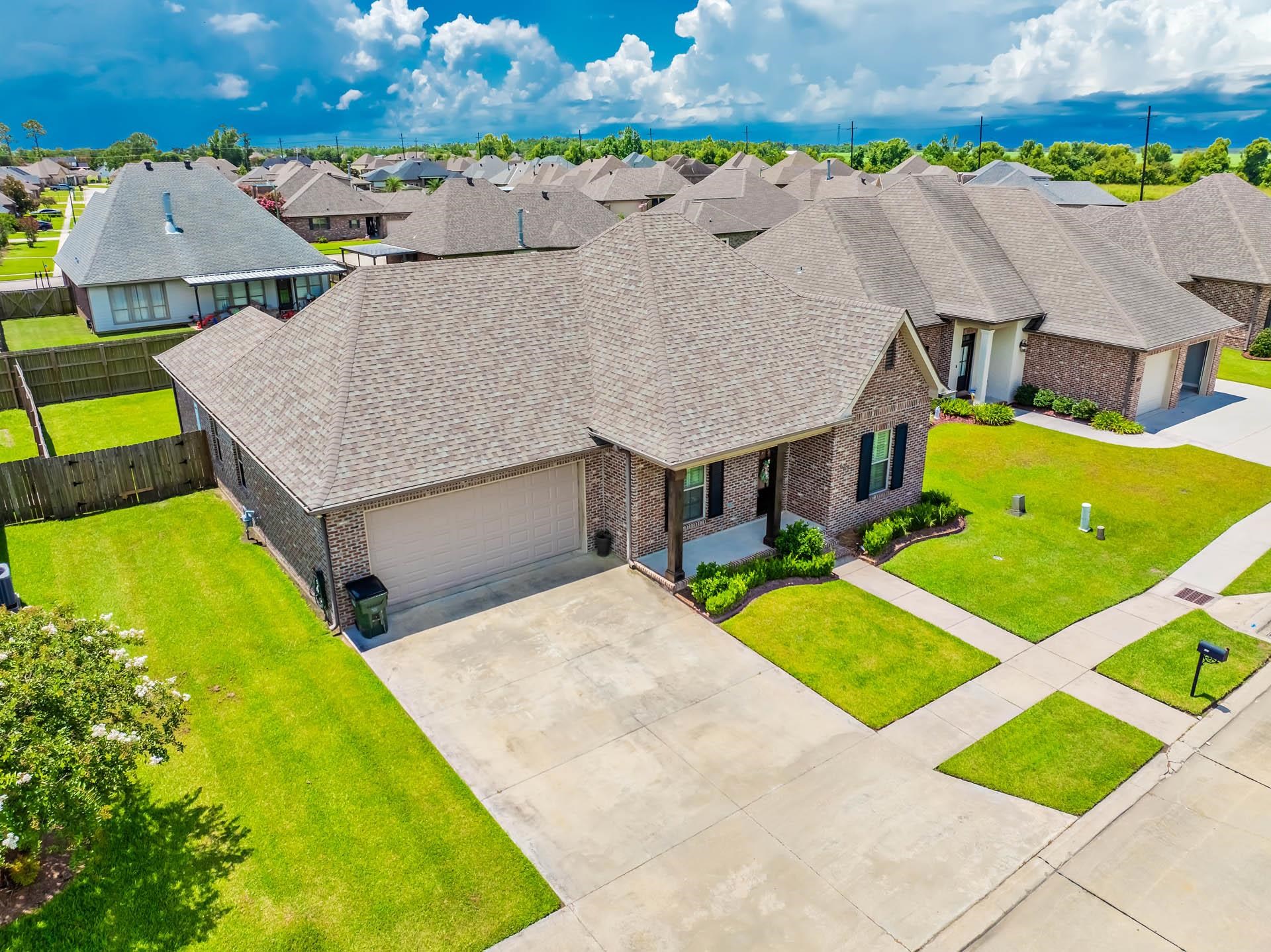 661 Lancaster Dr