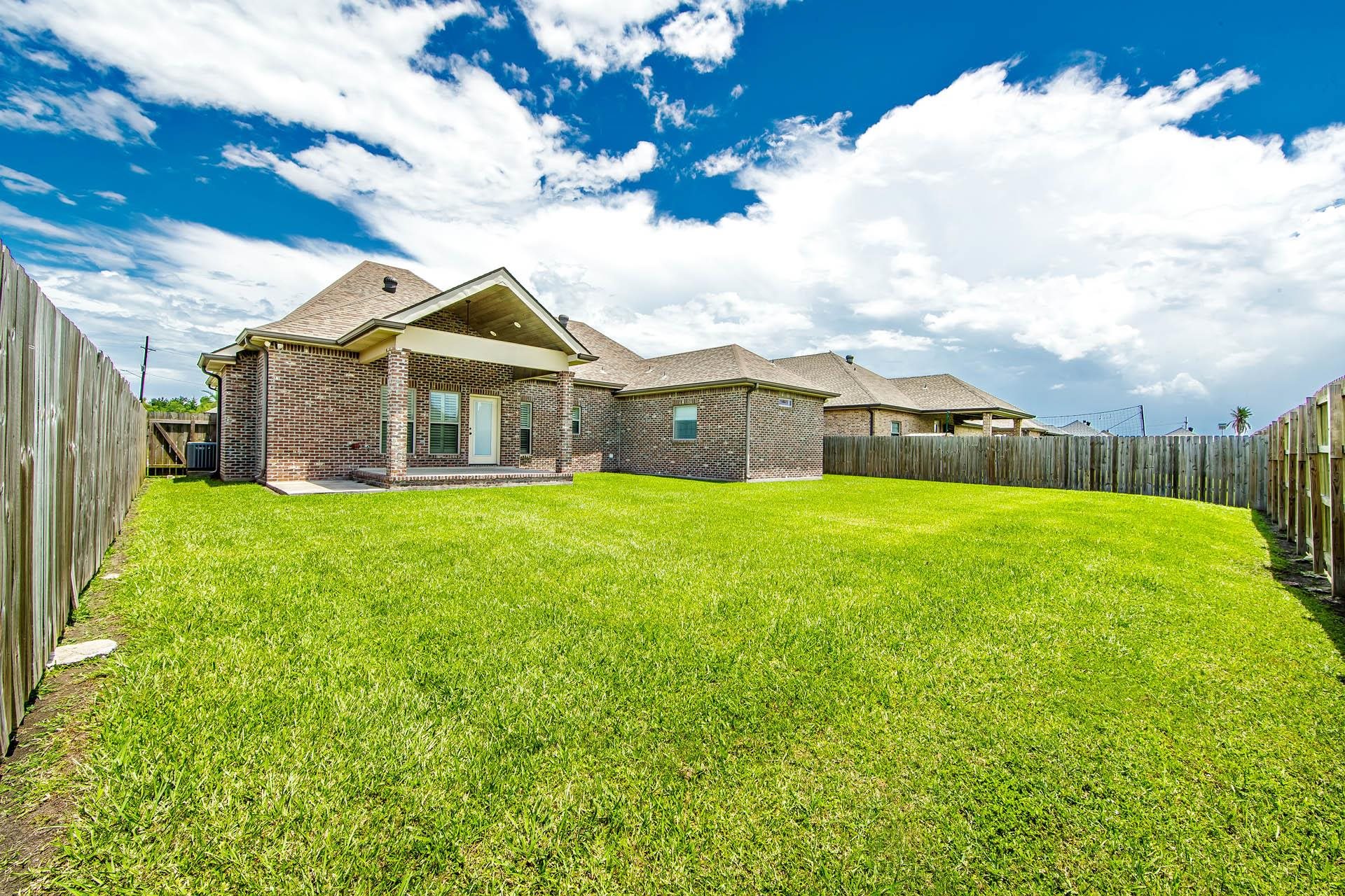 661 Lancaster Dr
