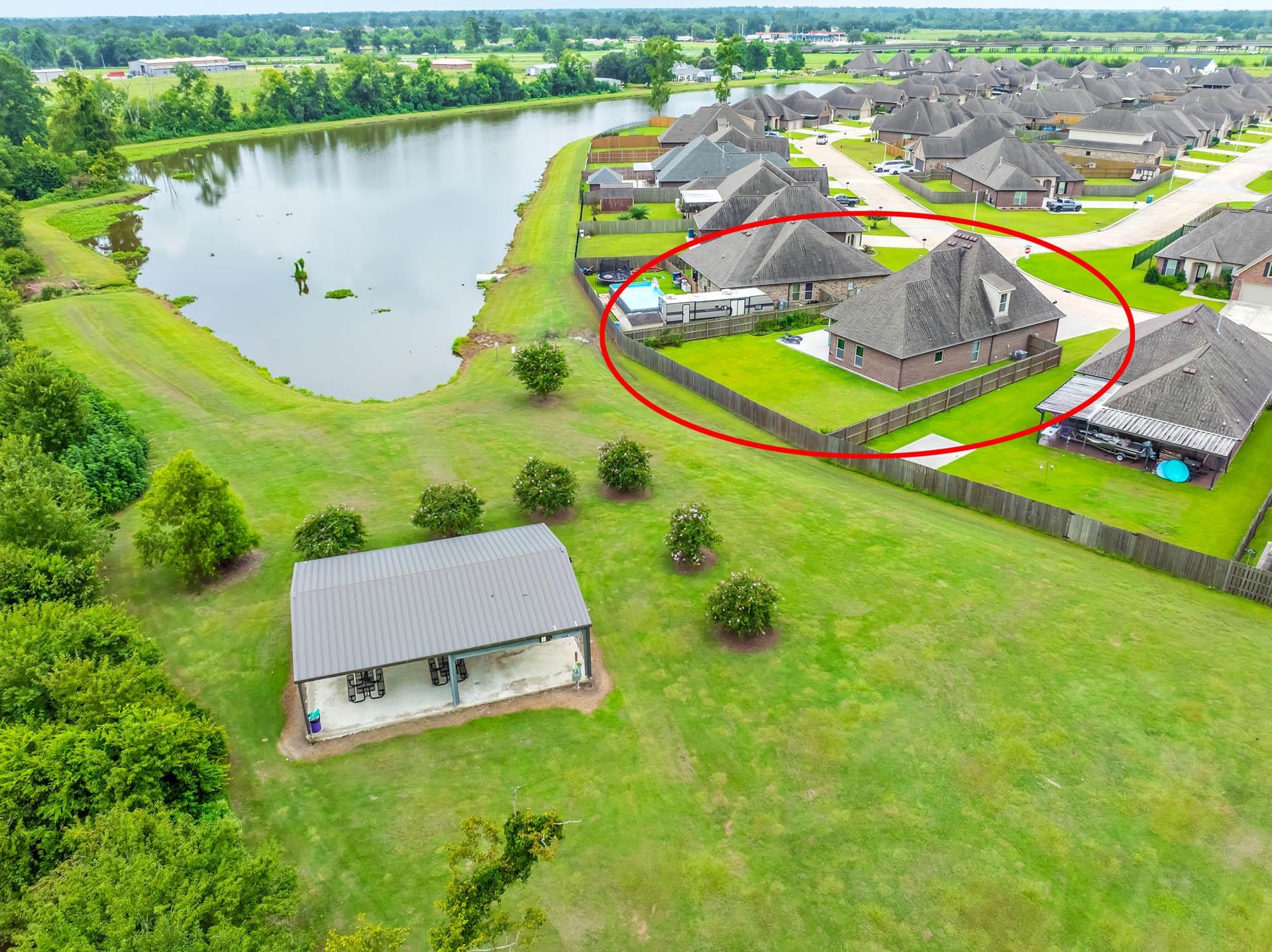327 Highland Oaks Ave