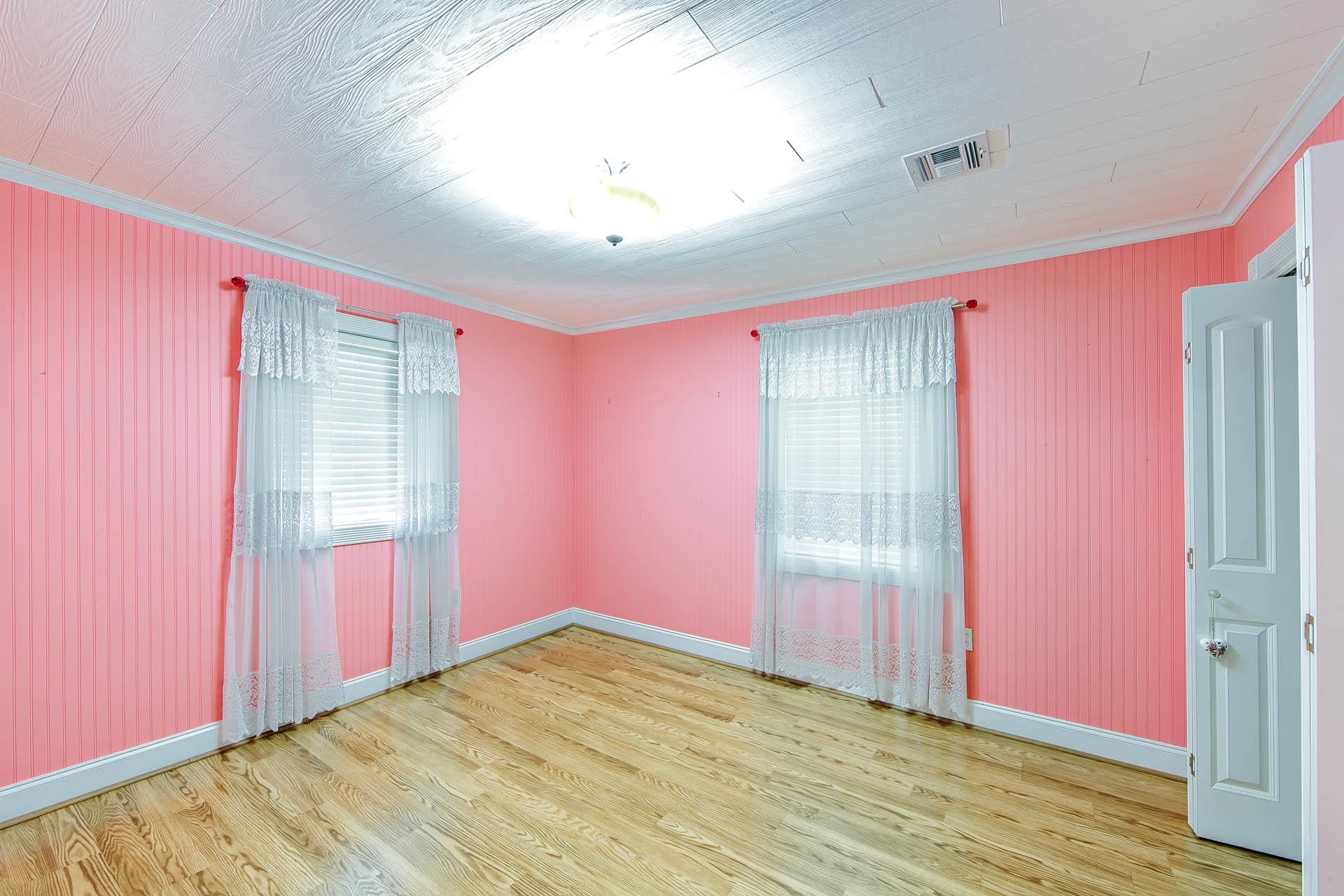 304 Douglas Dr