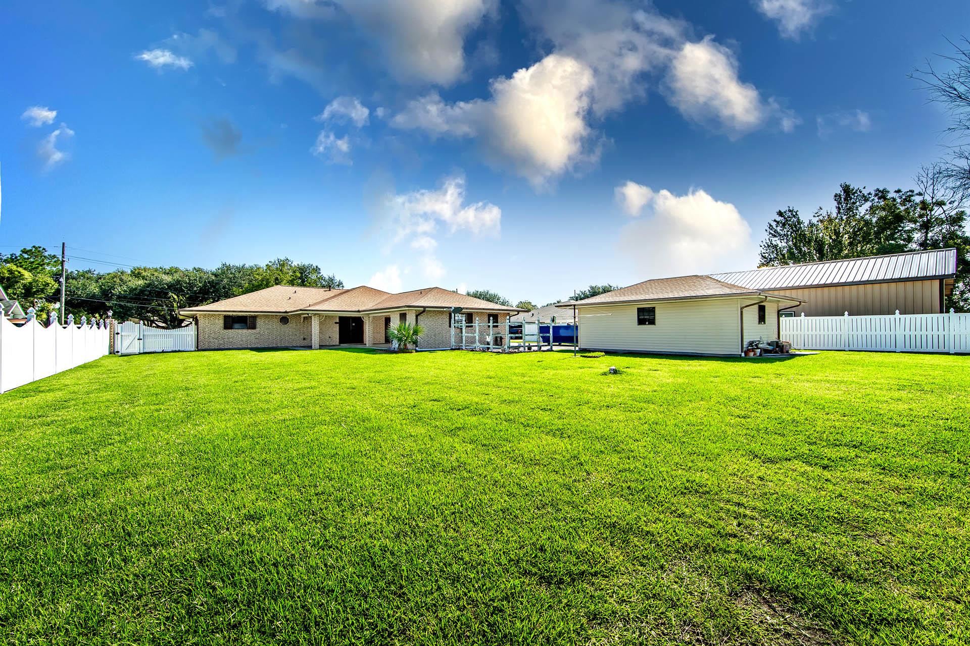 4018 Country Drive