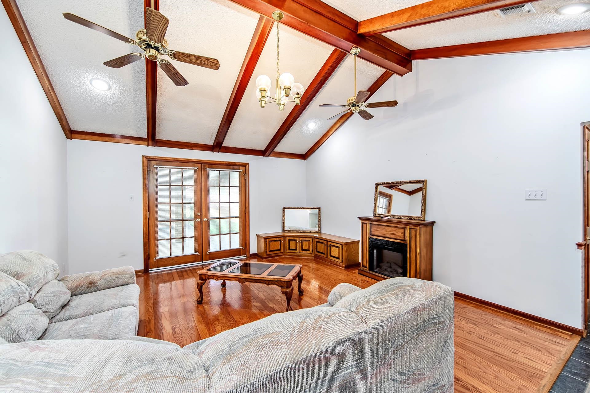 4018 Country Drive