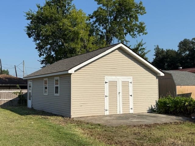 225 North Van Avenue