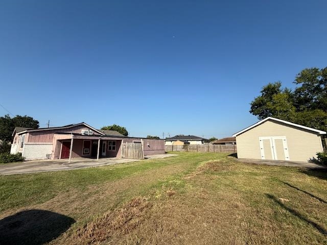 225 North Van Avenue