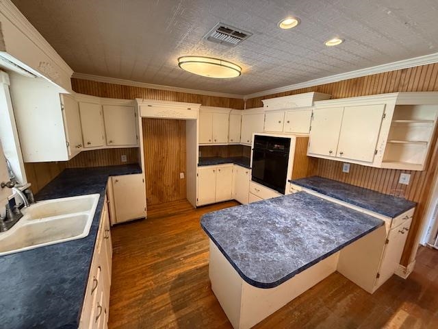 225 North Van Avenue