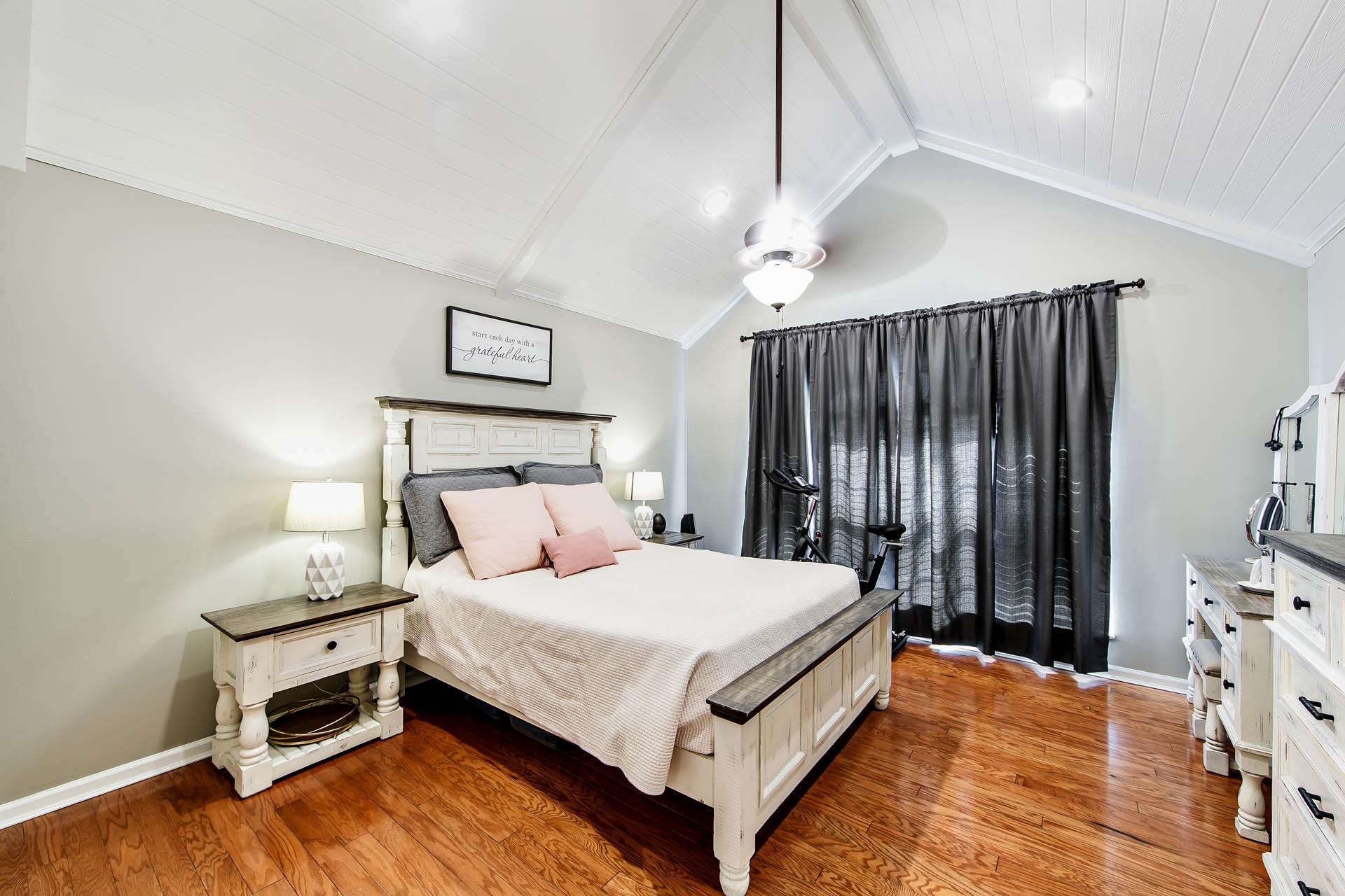 702 Oak Lane